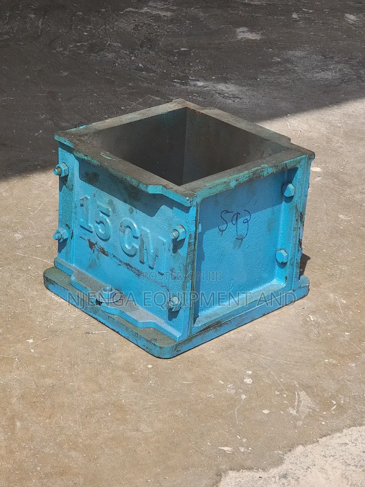 (150×150×150mm)-Cast Iron Concrete Cube Molds