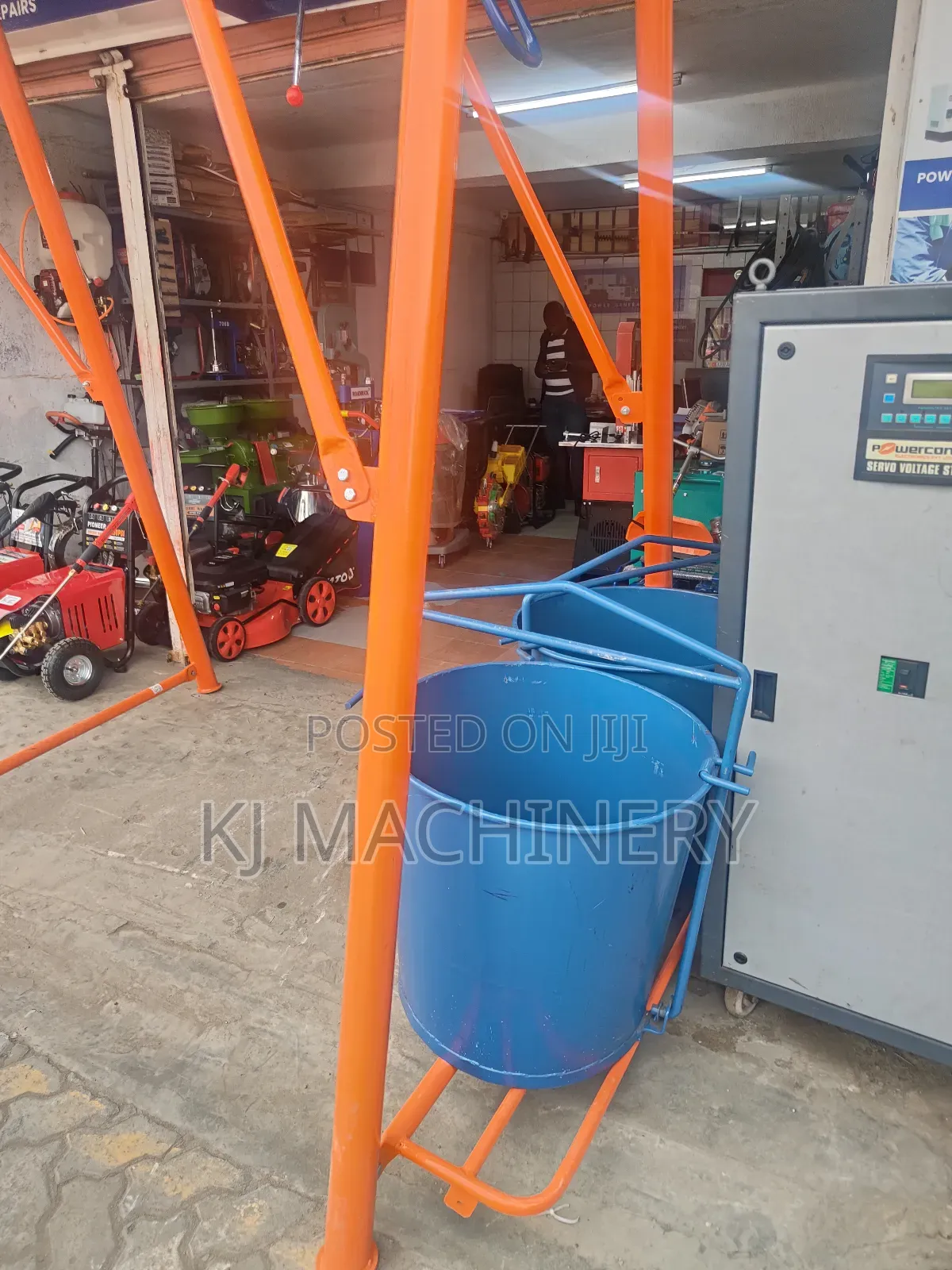 Concrete Crane/Lift/Hoist/Lifter One Tonne Honda Engine