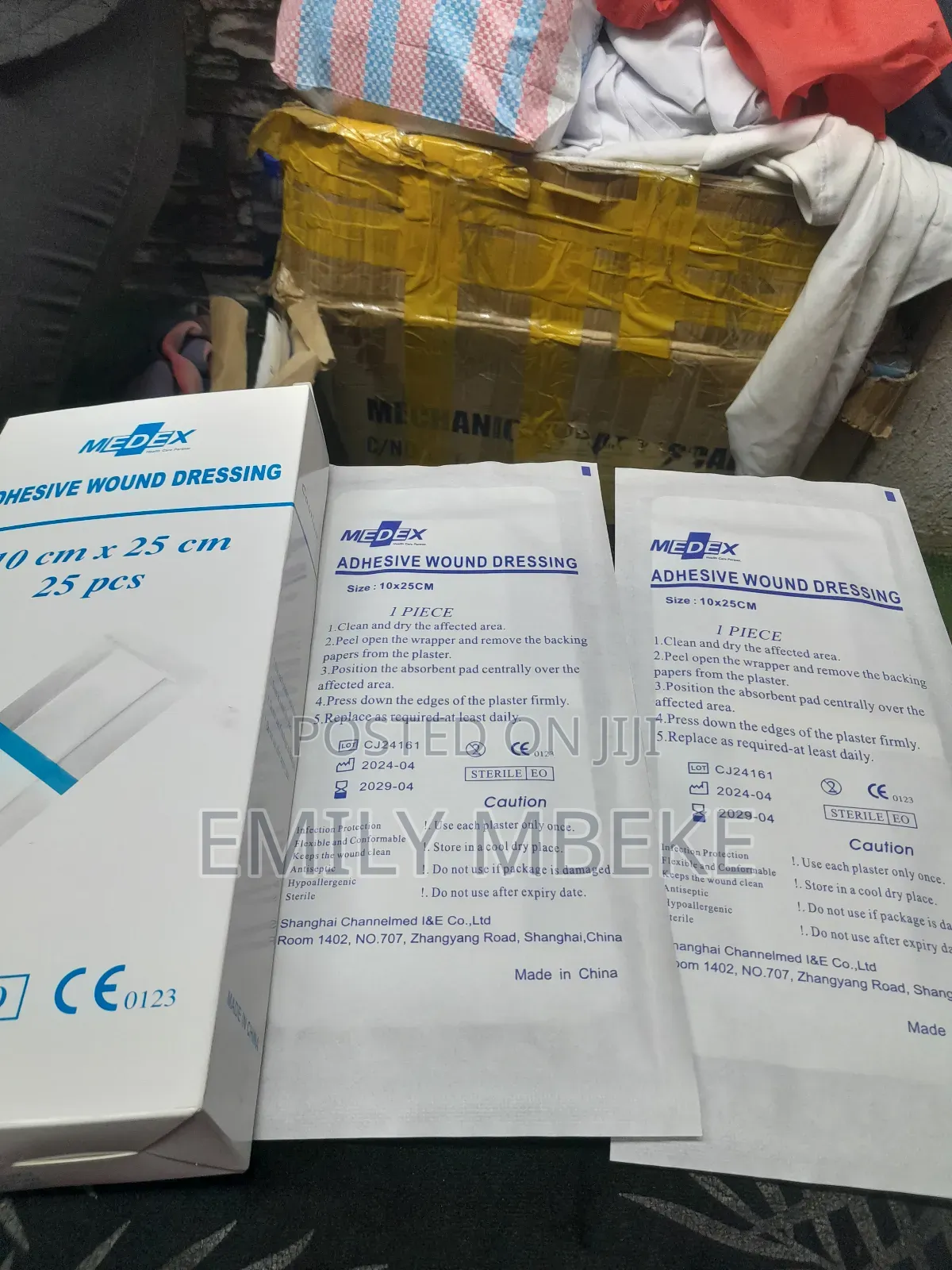 Adhesive Wound Dressing