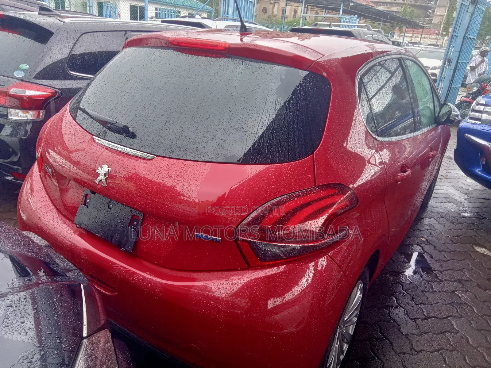Peugeot 208 2017 Red