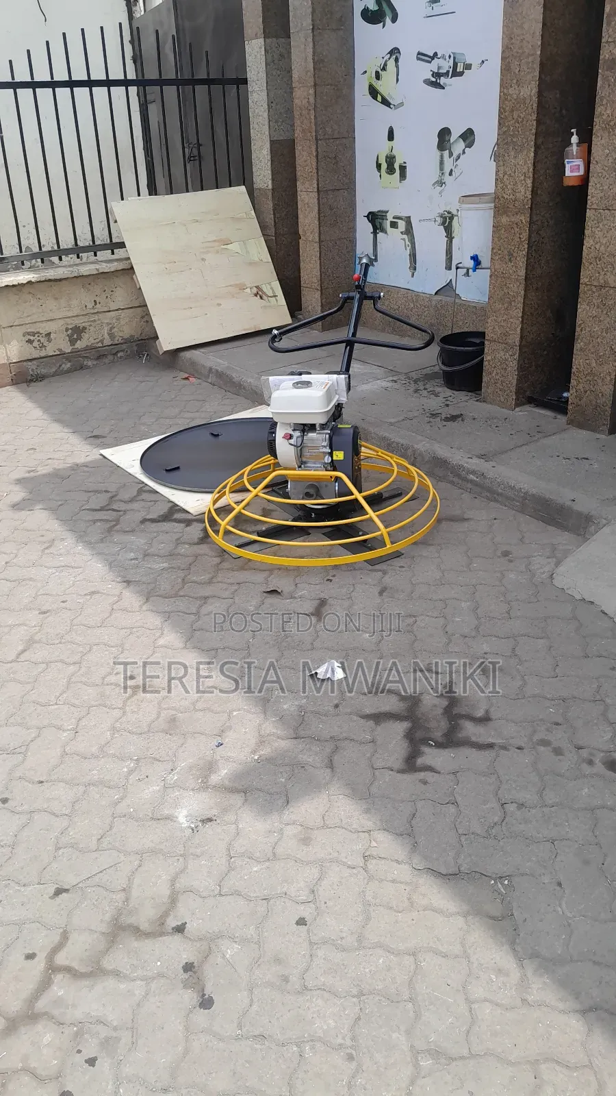 Power Trowel/Power. FLOAT Machine