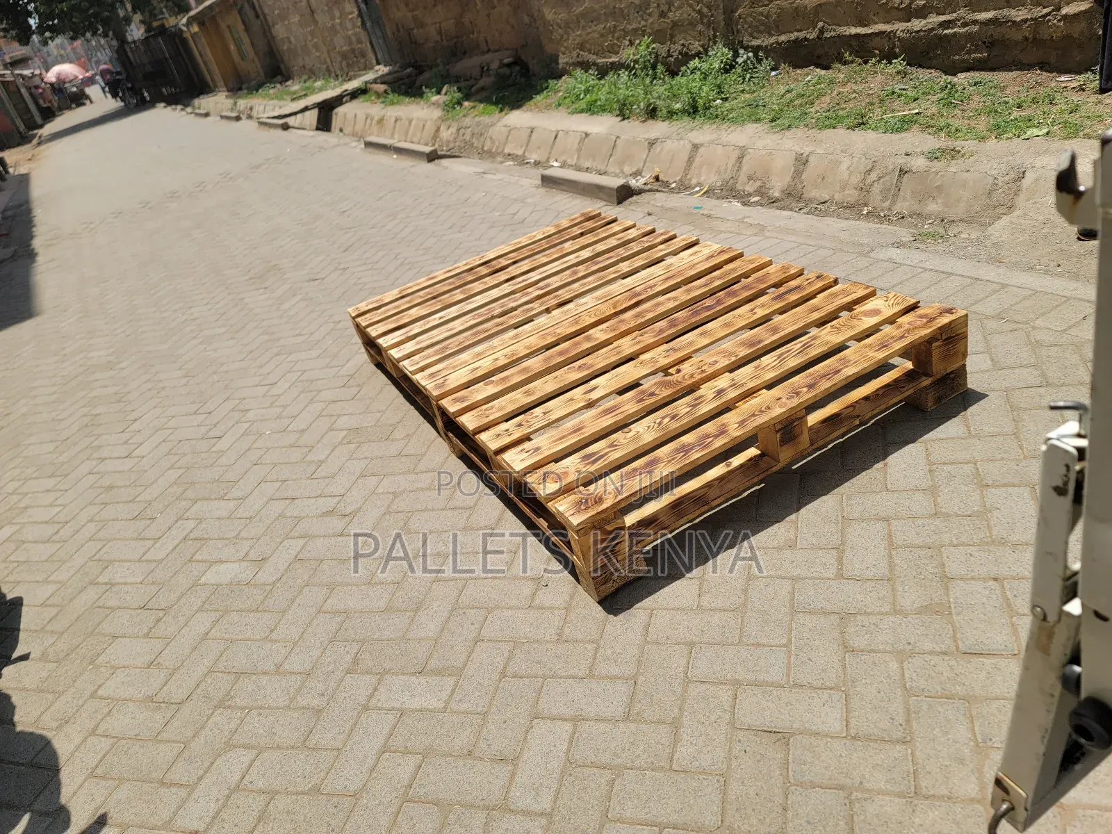 Pallet Bed in Simple Design