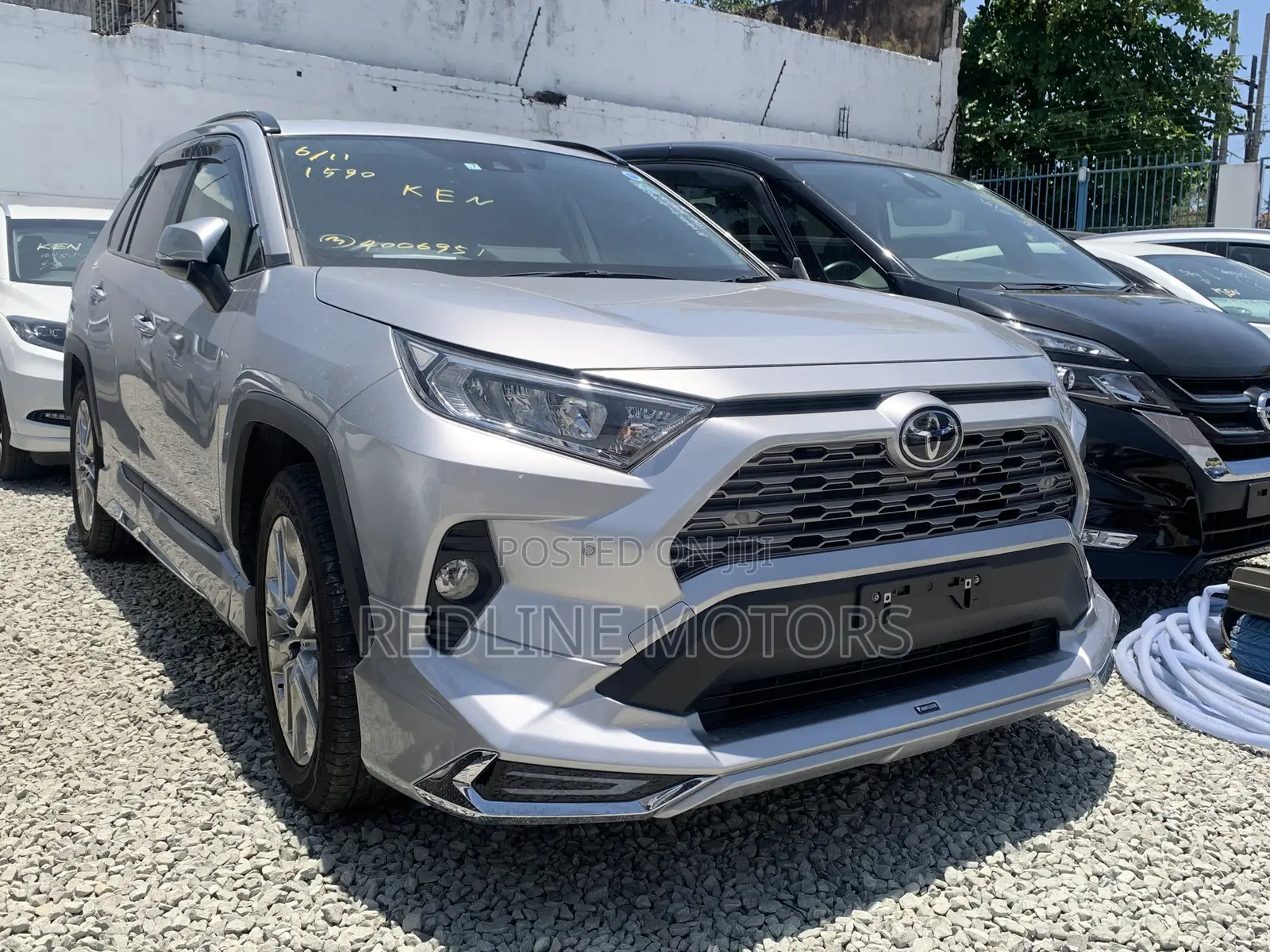 Toyota RAV4 LE FWD 2019 Silver