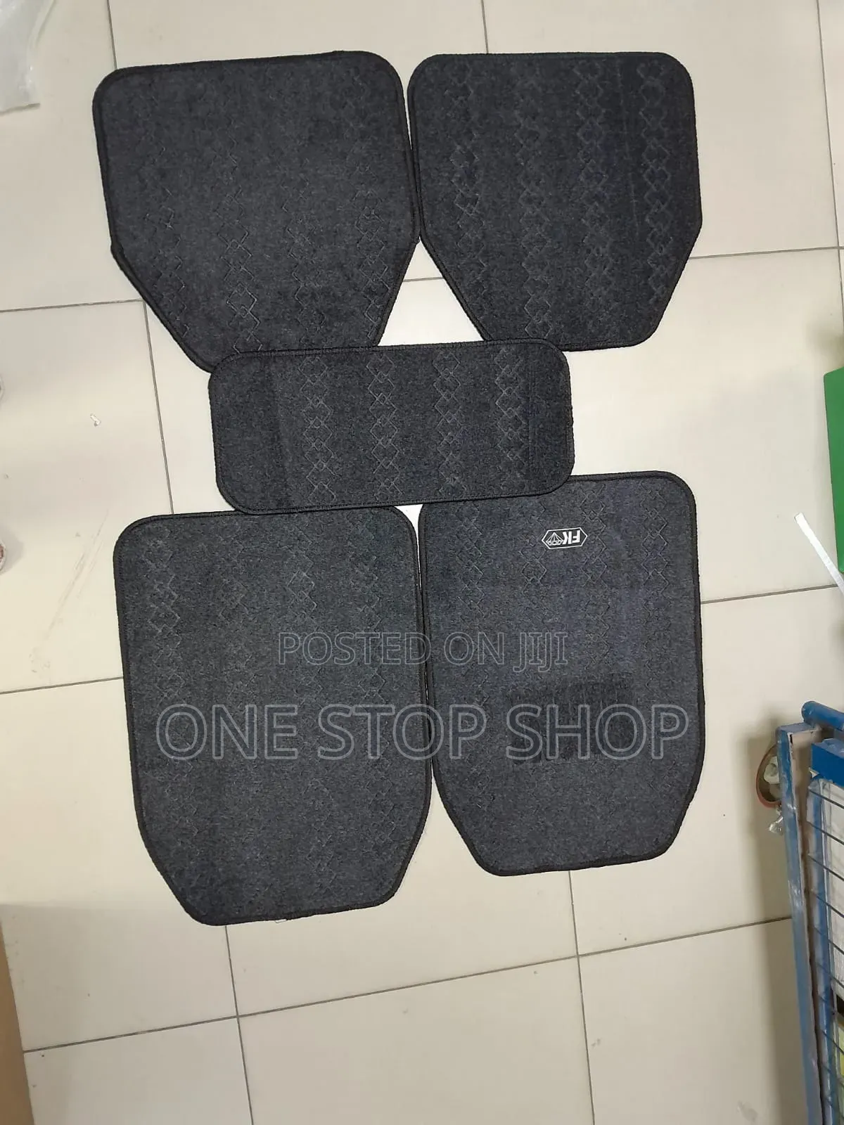 Black 5pc Woolen Car Floor Carpet Mats