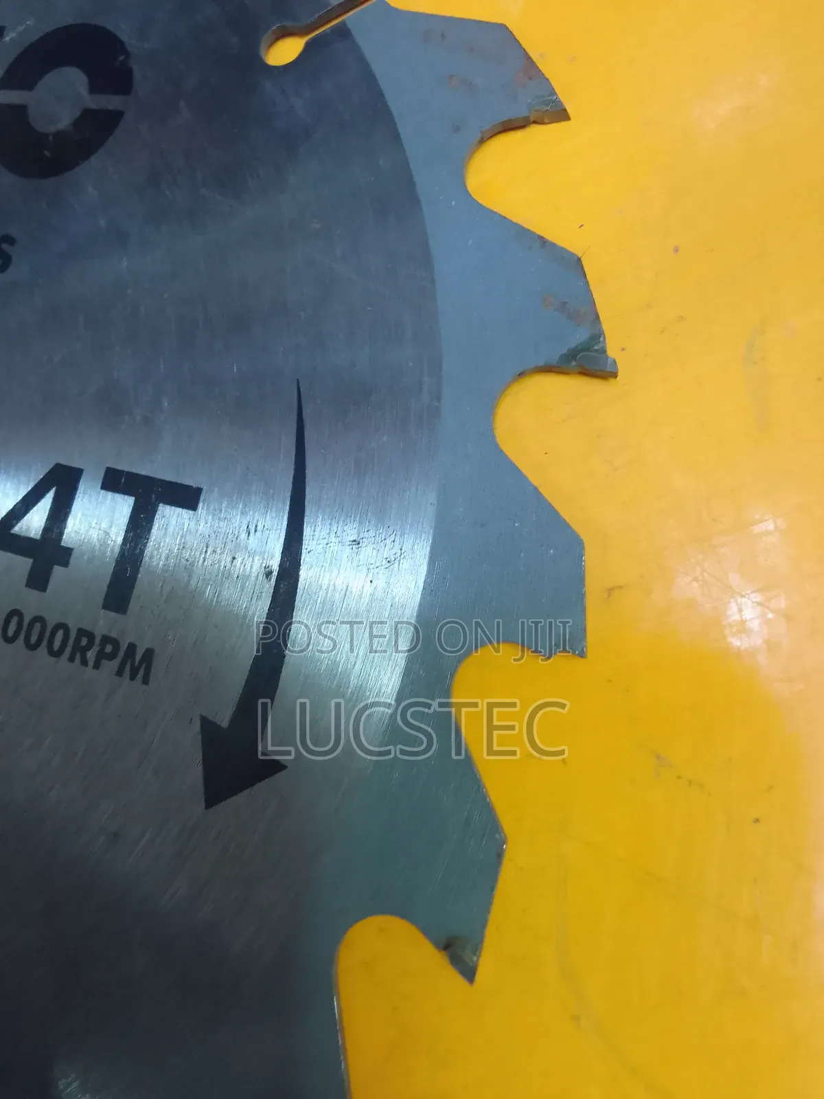 Ingco TSB221041 TCT Saw Blade Wood Cutting 8.25"