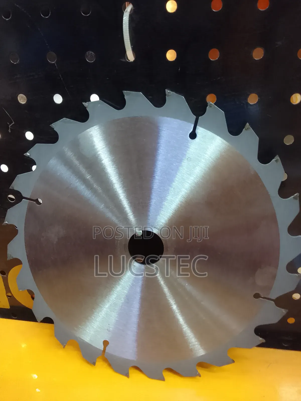 Ingco TSB221041 TCT Saw Blade Wood Cutting 8.25"