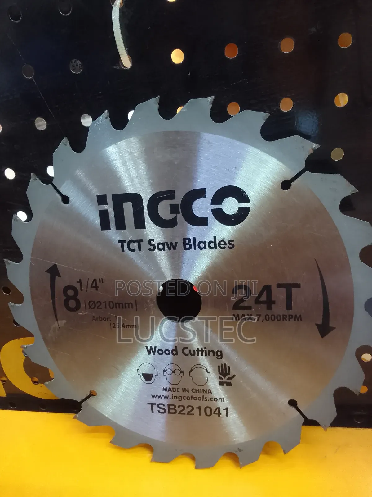 Ingco TSB221041 TCT Saw Blade Wood Cutting 8.25"