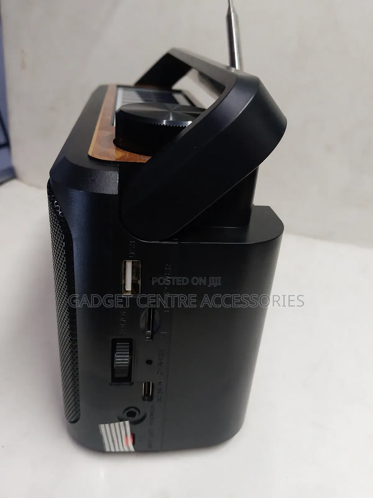 Rechargeable Radio St-2421