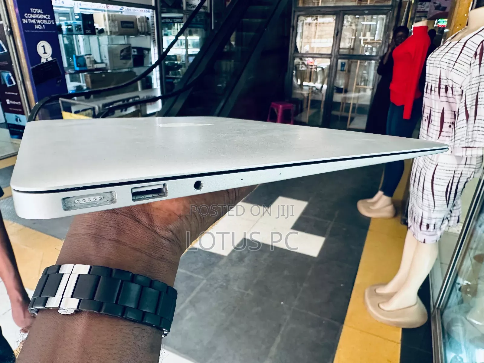 Laptop Apple MacBook Air 2015 8GB Intel Core I5 SSD 128GB