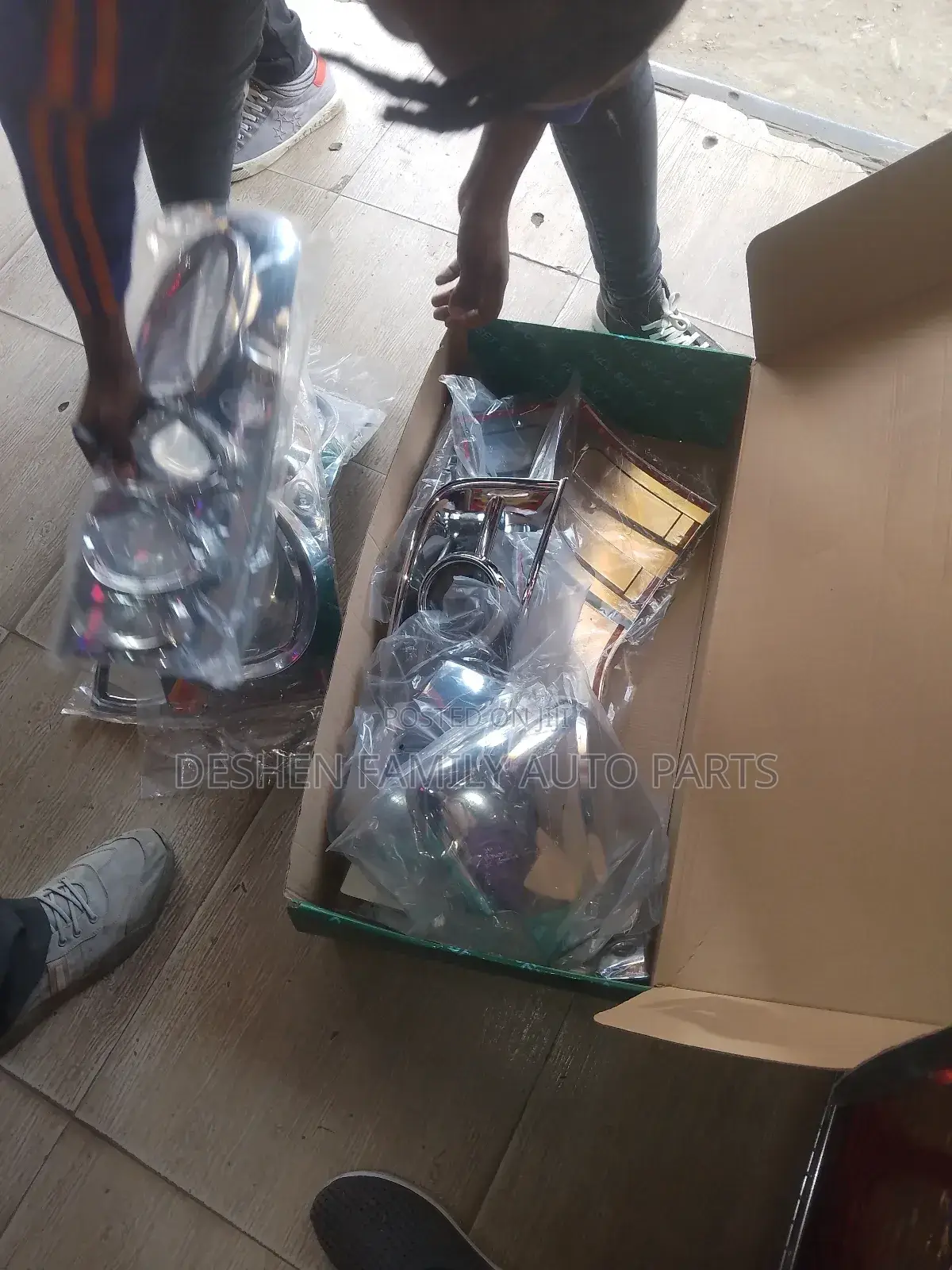 Box 7l / 9l Chrome Kit