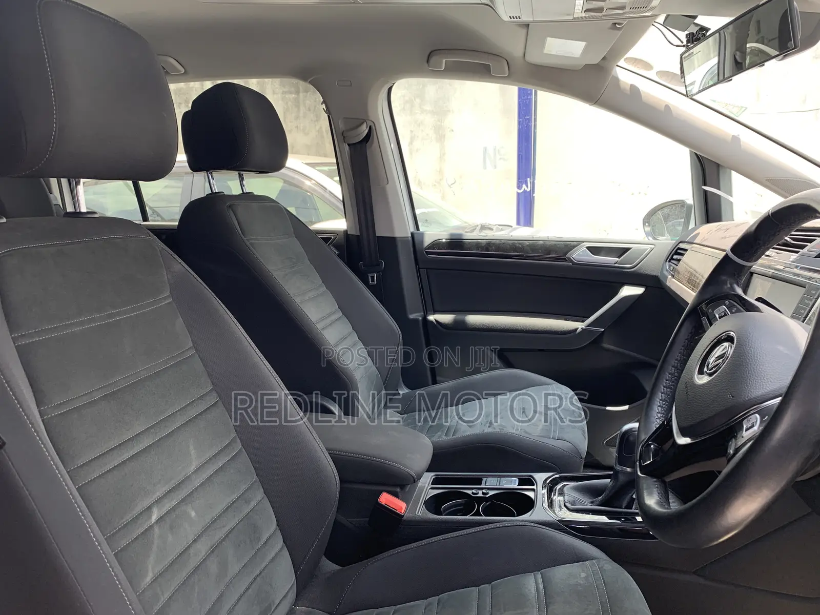 Volkswagen Touran 2017 Silver