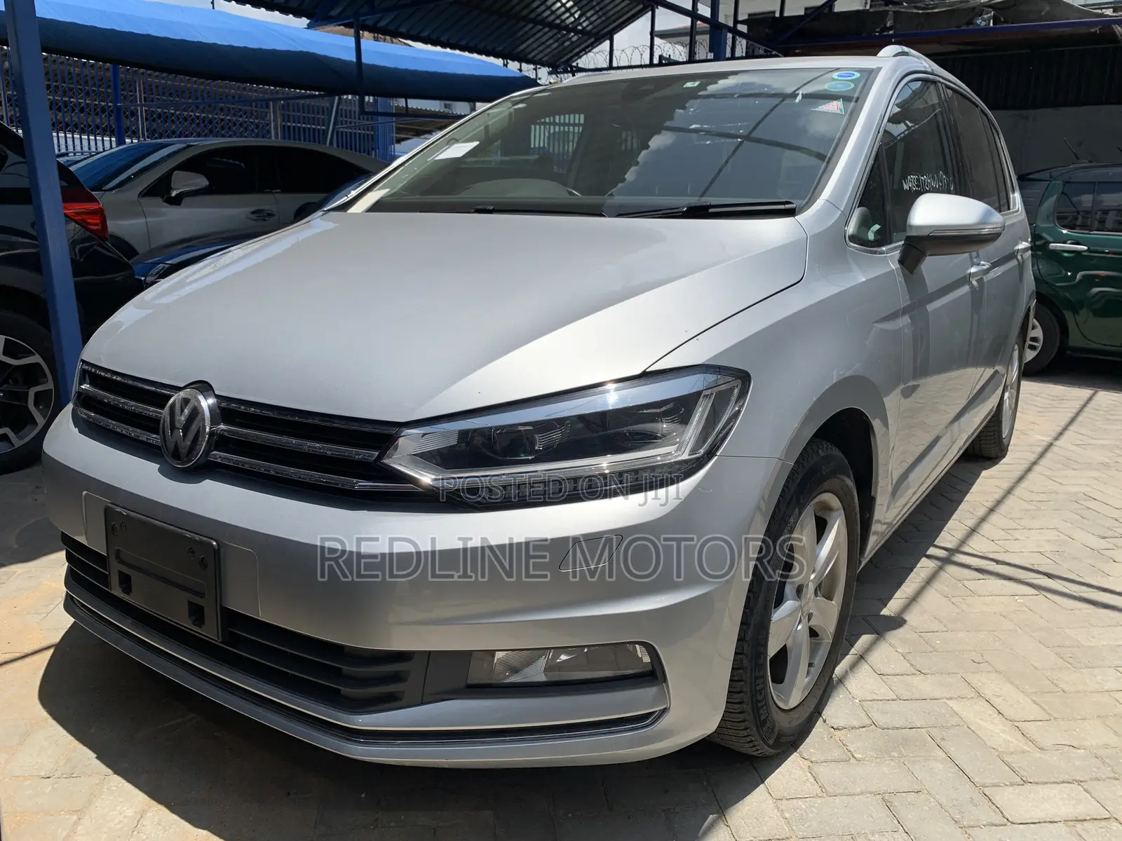 Volkswagen Touran 2017 Silver