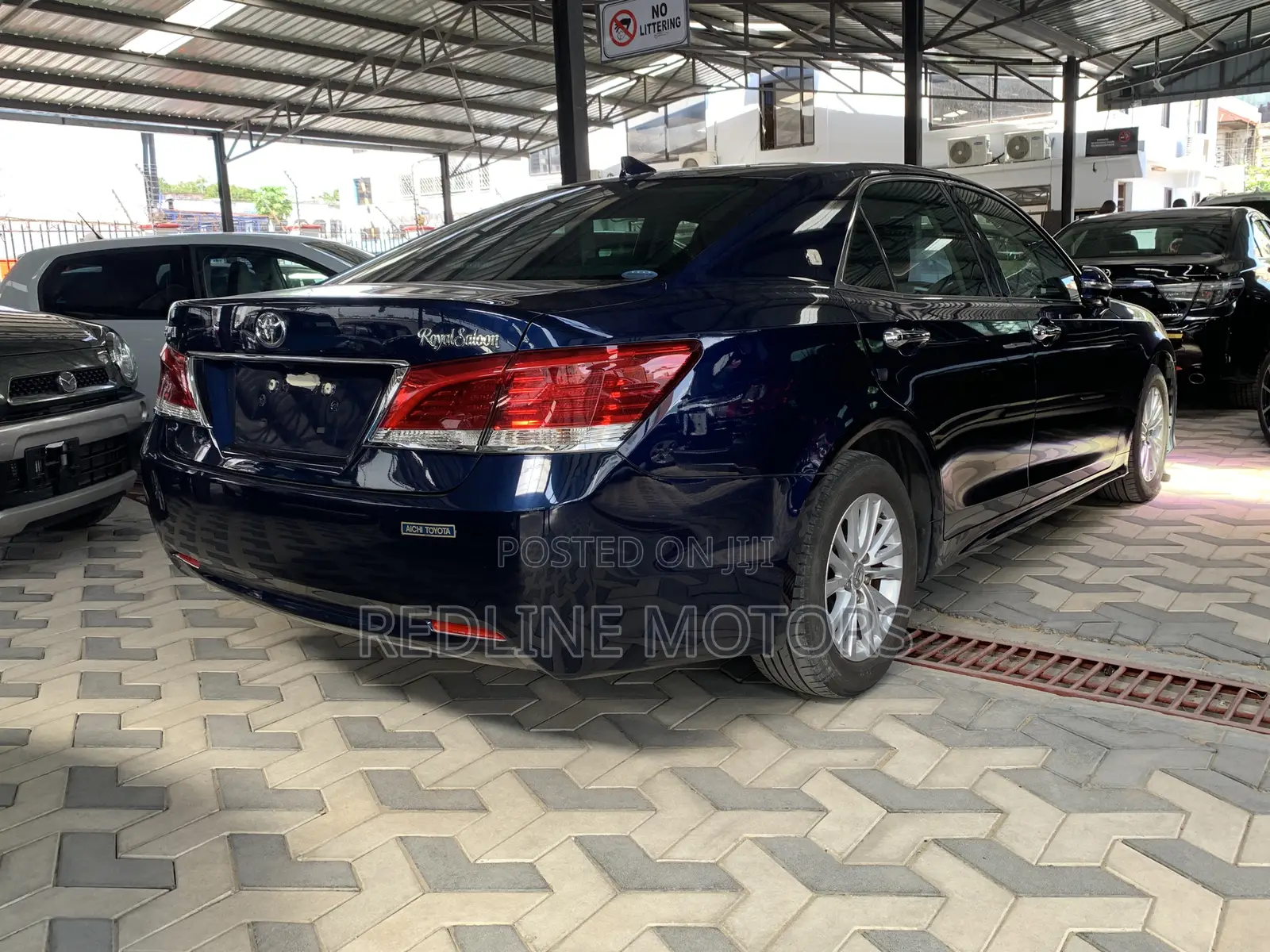 Toyota Crown 2017 Blue