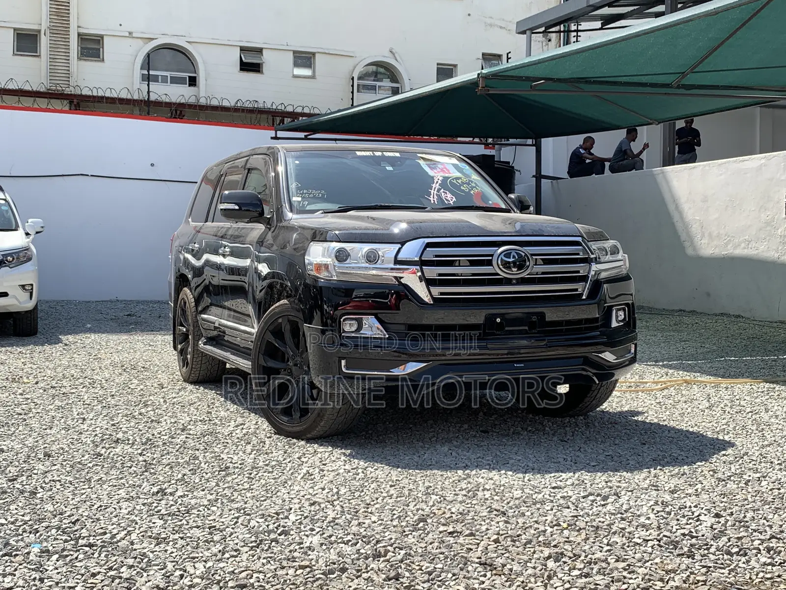 Toyota Land Cruiser 4.6 V8 ZX 2017 Black