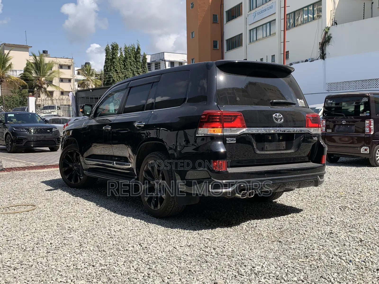 Toyota Land Cruiser 4.6 V8 ZX 2017 Black