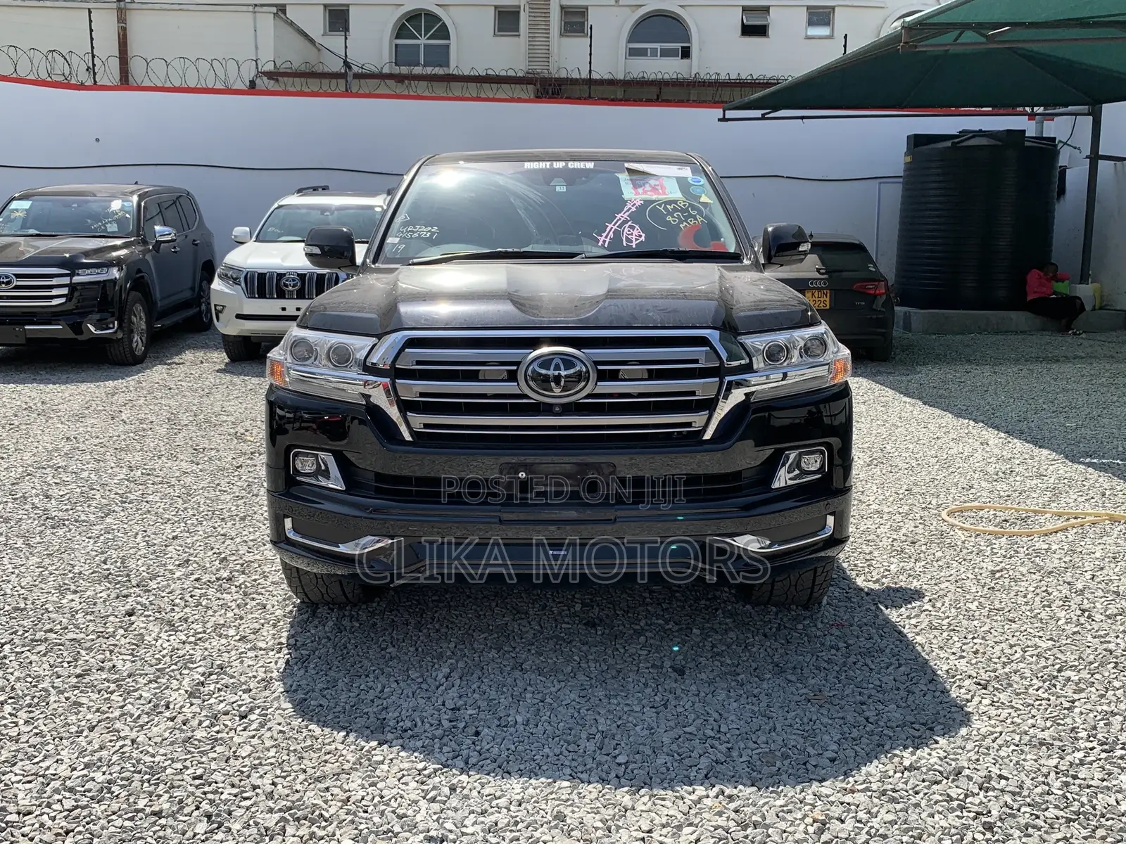Toyota Land Cruiser 4.6 V8 ZX 2017 Black