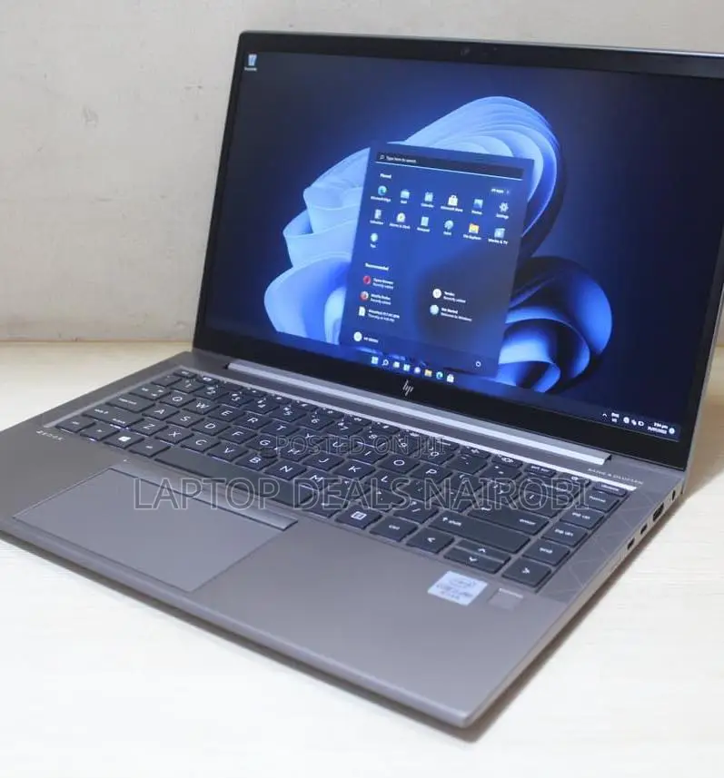 Laptop HP ZBook Firefly G8 16GB Intel Core I7 SSD 512GB