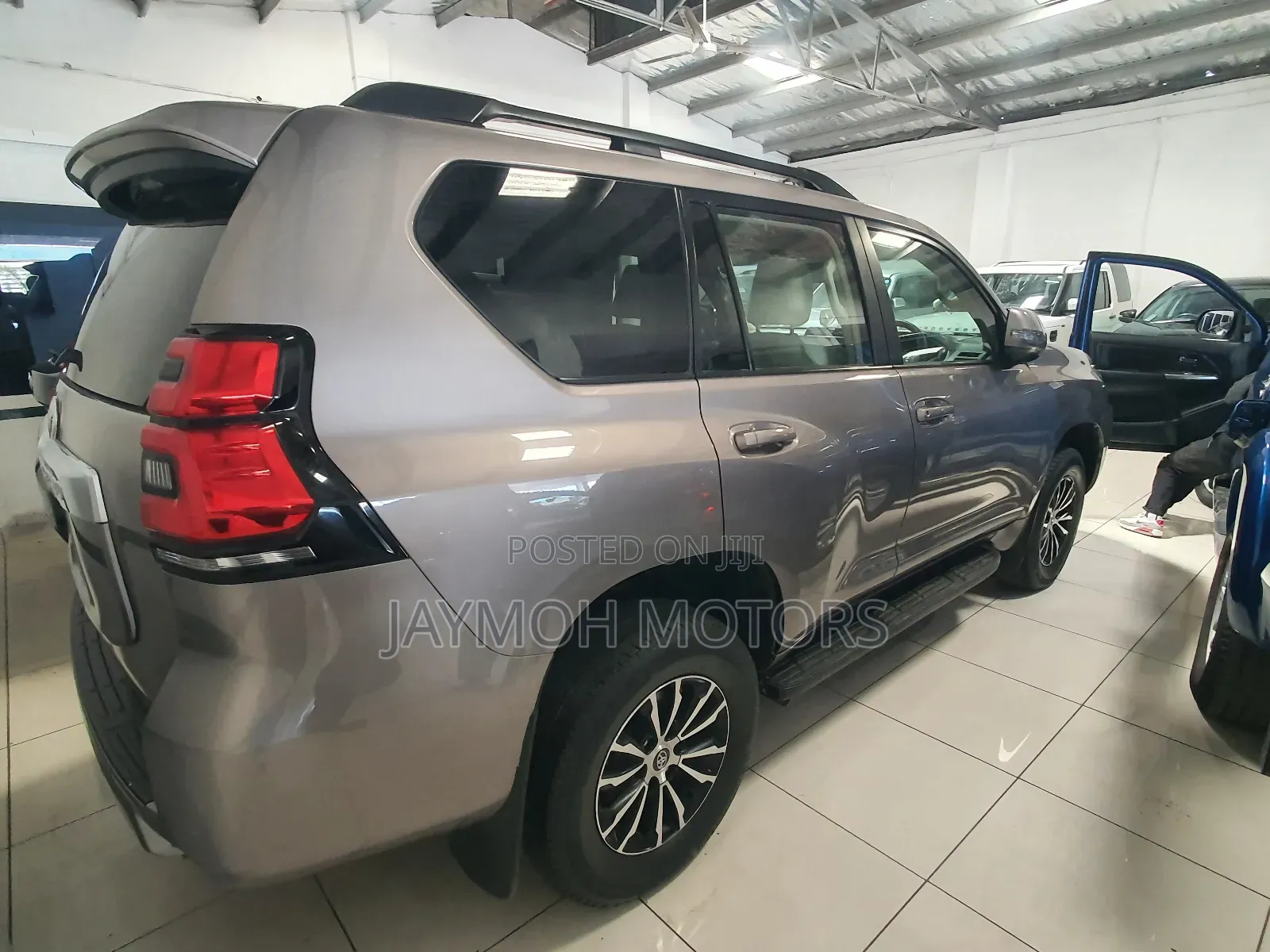 Toyota Land Cruiser Prado 2017 Gray