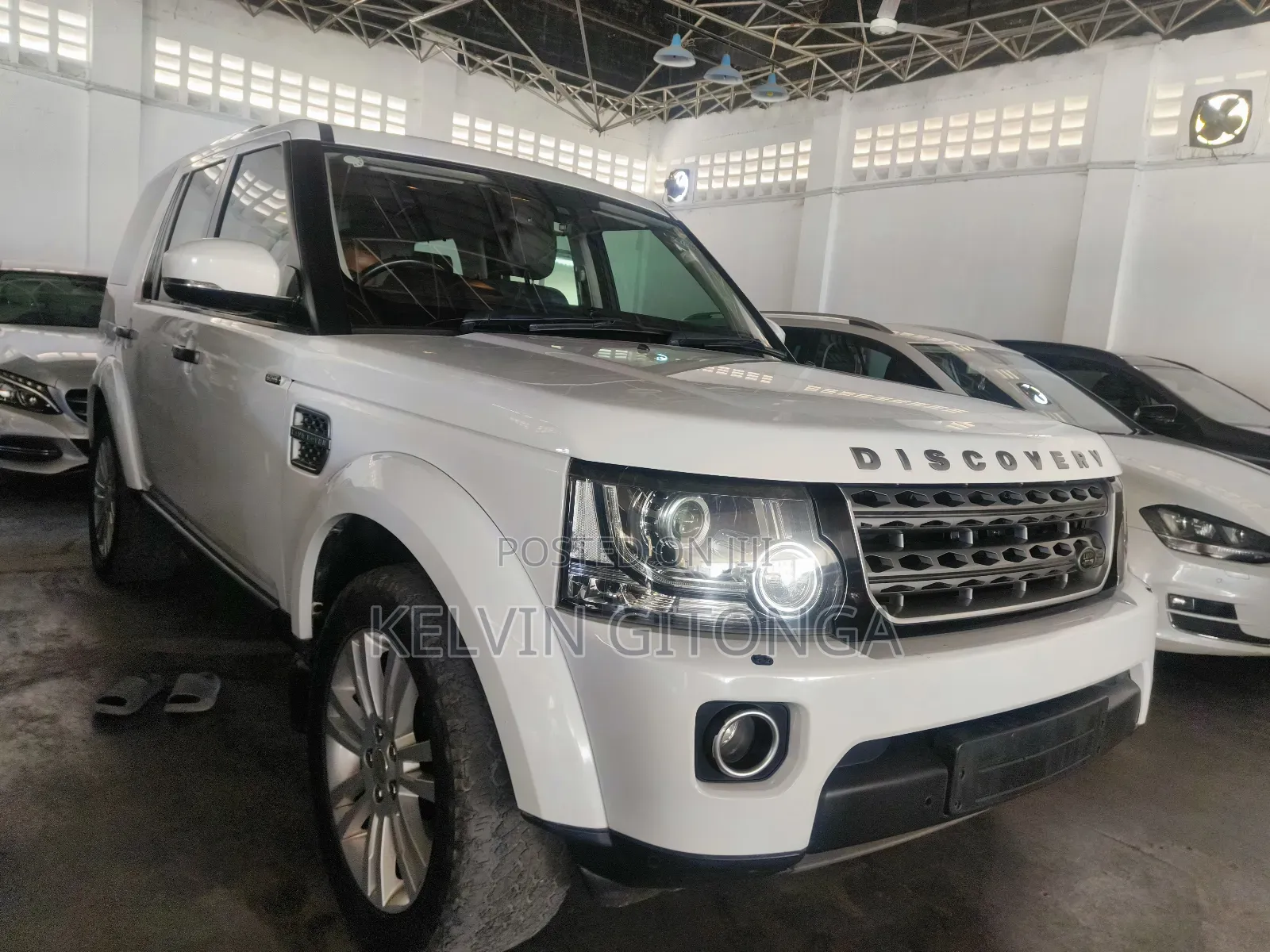 Land Rover Discovery Sport 2018 White