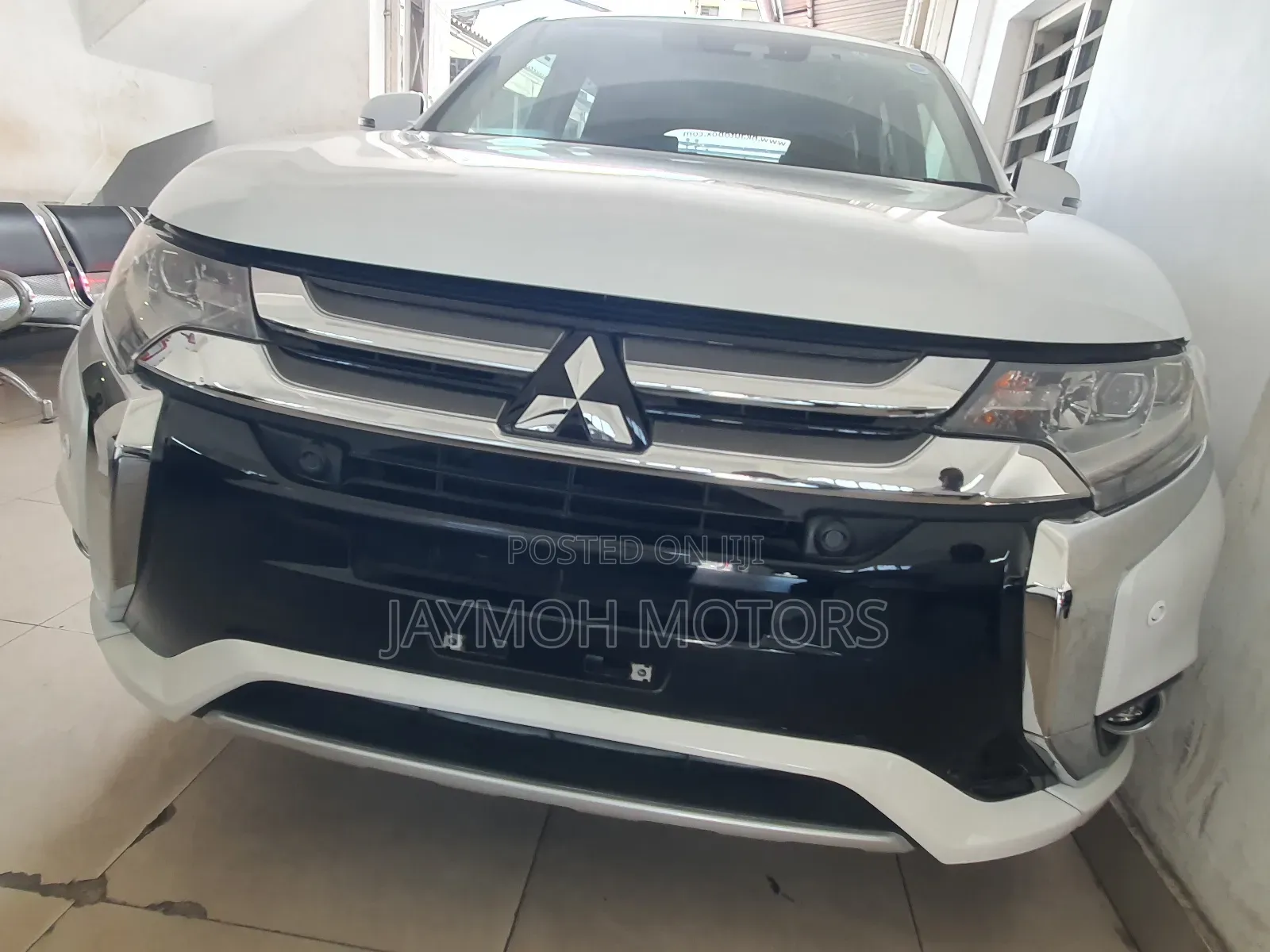 Mitsubishi Outlander 2018 White