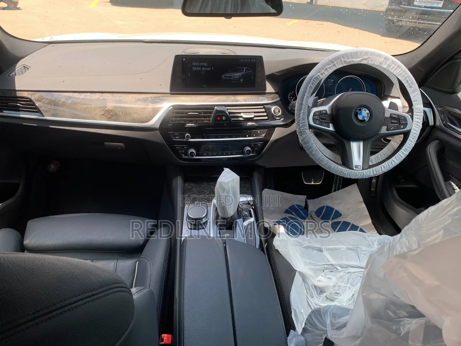 BMW 523i 2017 Off white