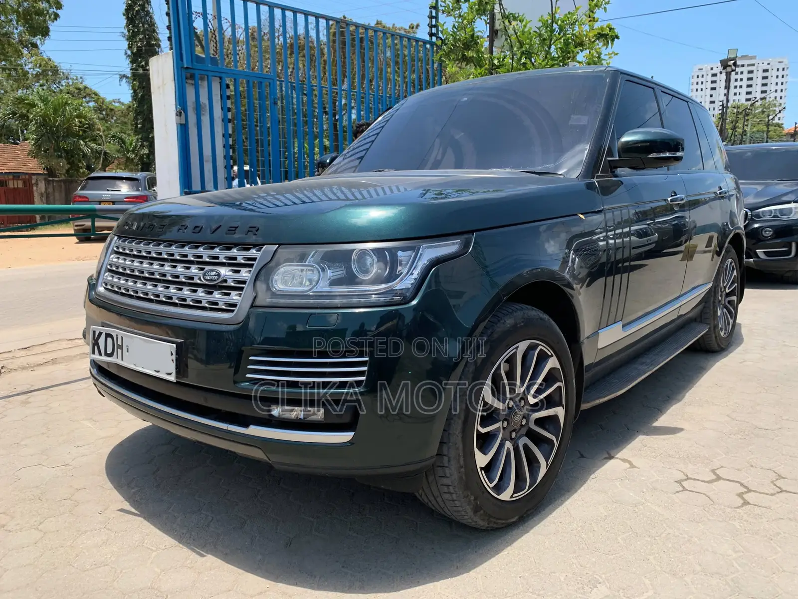 Land Rover Range Rover Vogue 2015 Green