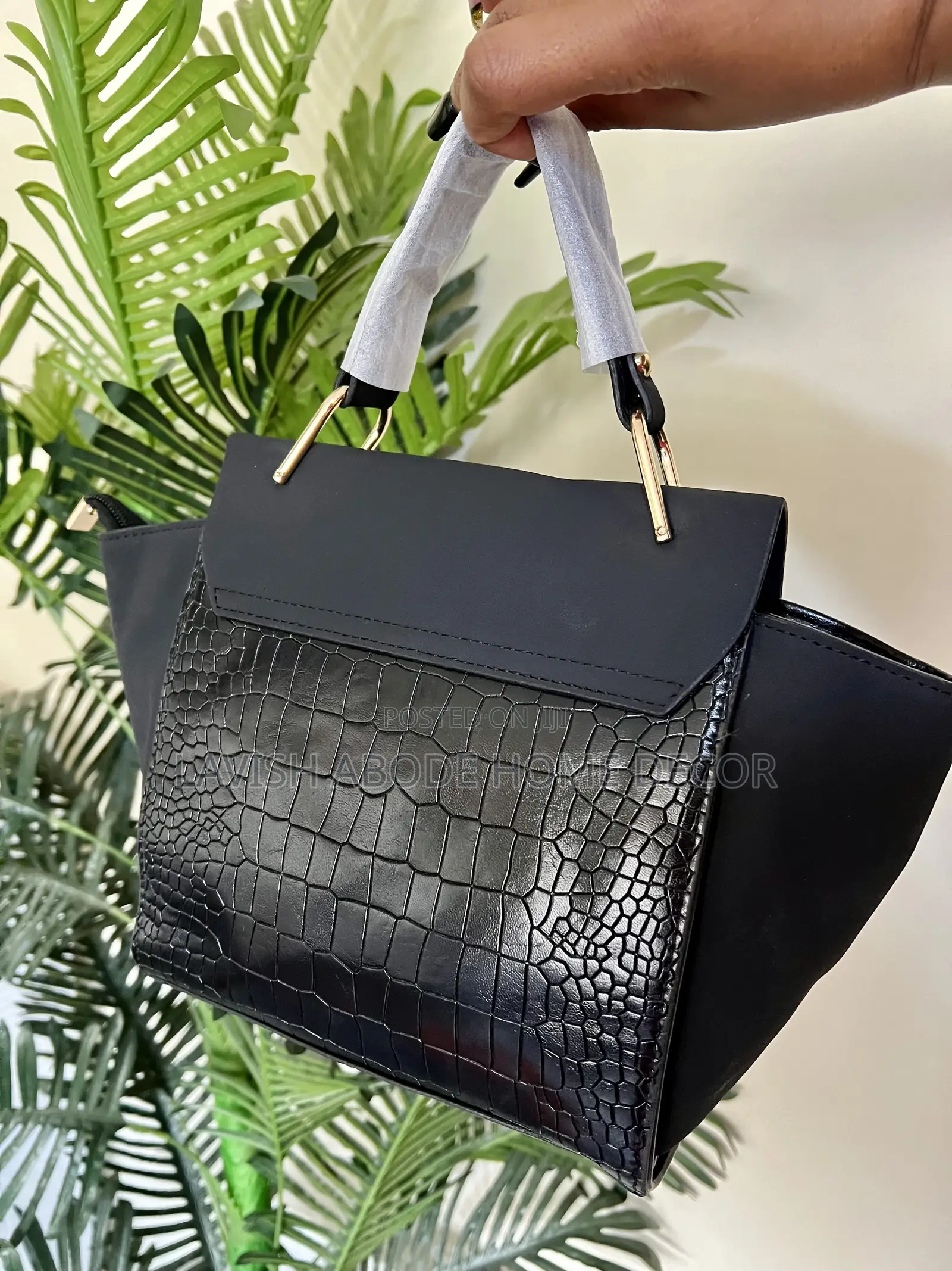Black Classy Handbag