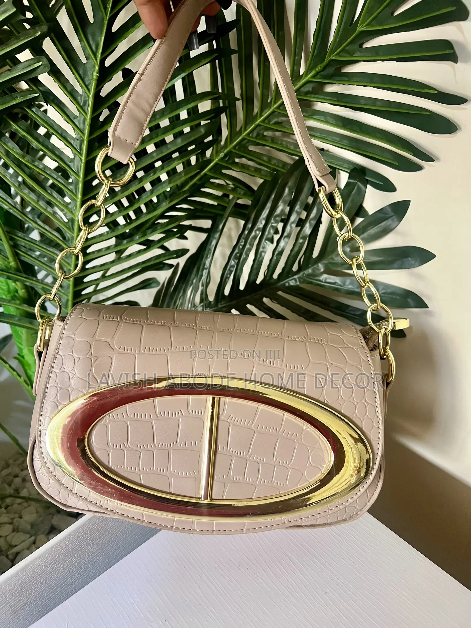 Stylish Beige Handbag Gift Idea for Her
