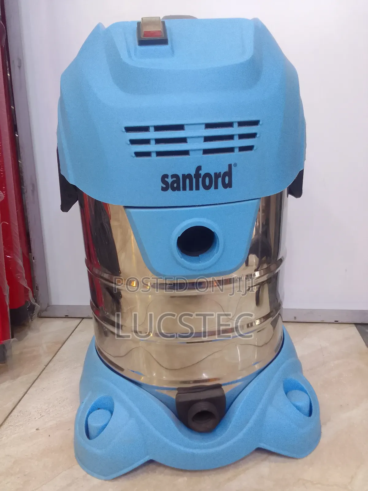 Sanford SF899VC Vacuum Cleaner 1400W 25L