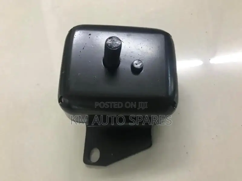 Toyota Rush Engine Mount.