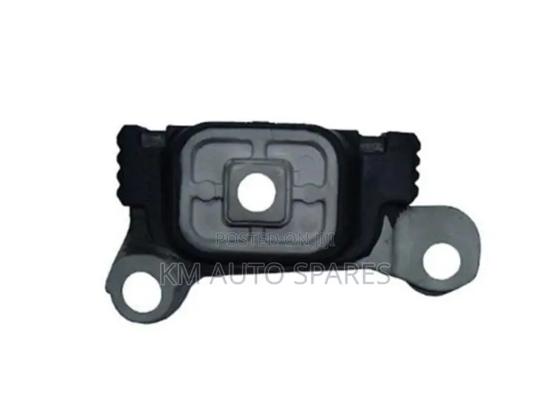 Nissan Bluebird Gearbox Mount.