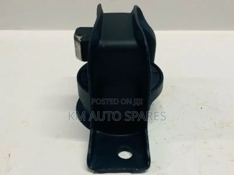 Nissan Bluebird Engine Mount.