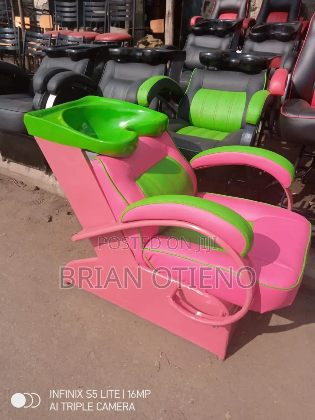 Pink/Green Shampoo Sink
