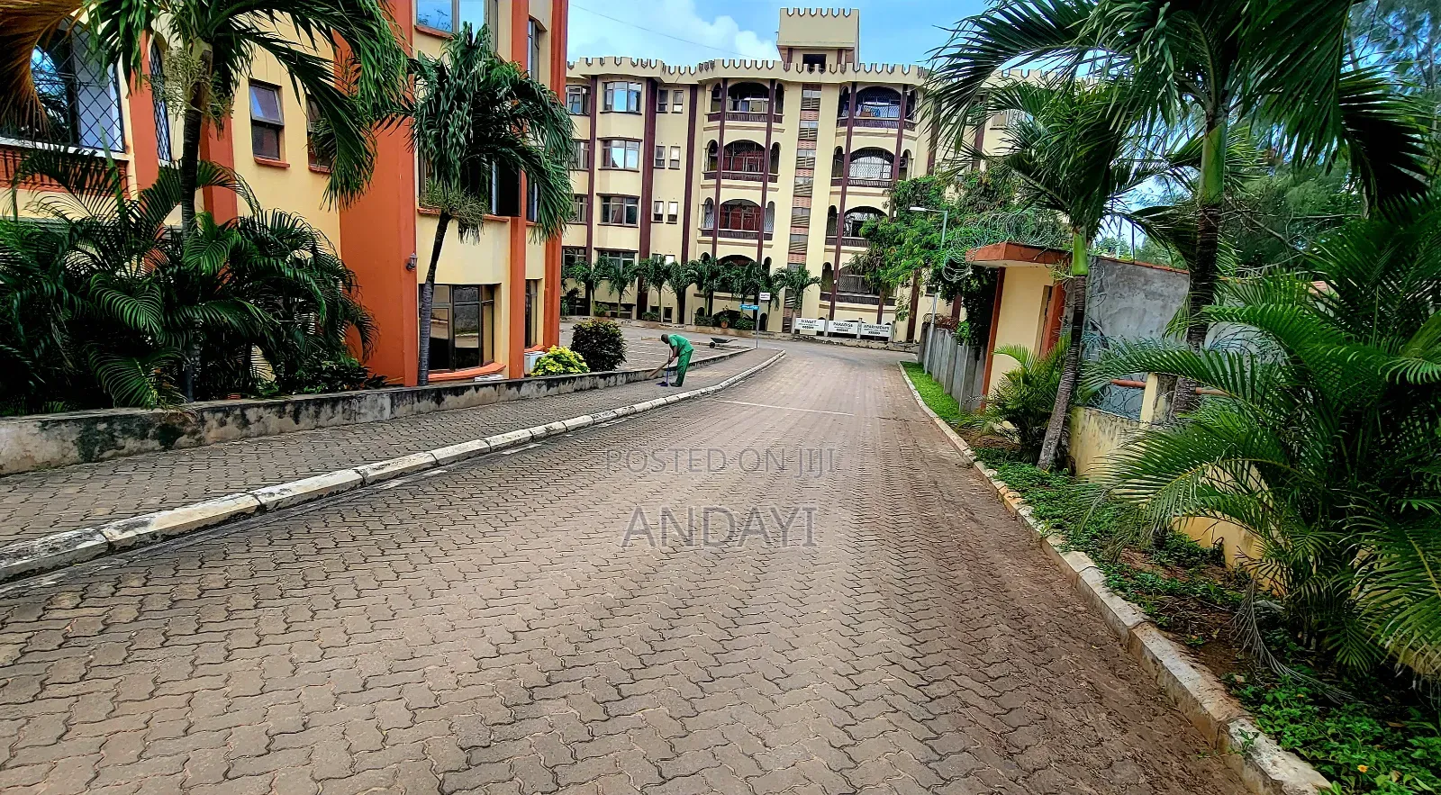Furnished 3bdrm Apartment in Sunrise Apartments, Shanzu for sale