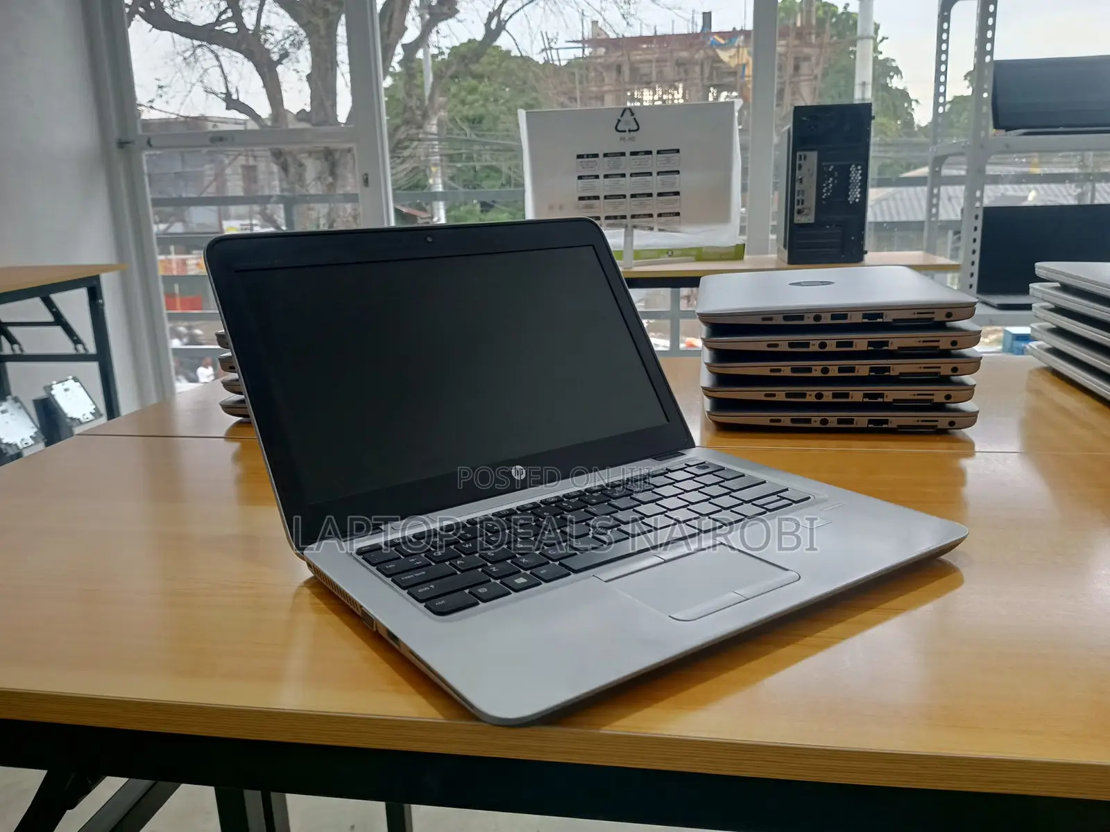 Laptop HP EliteBook 820 8GB Intel Core I5 SSD 256GB