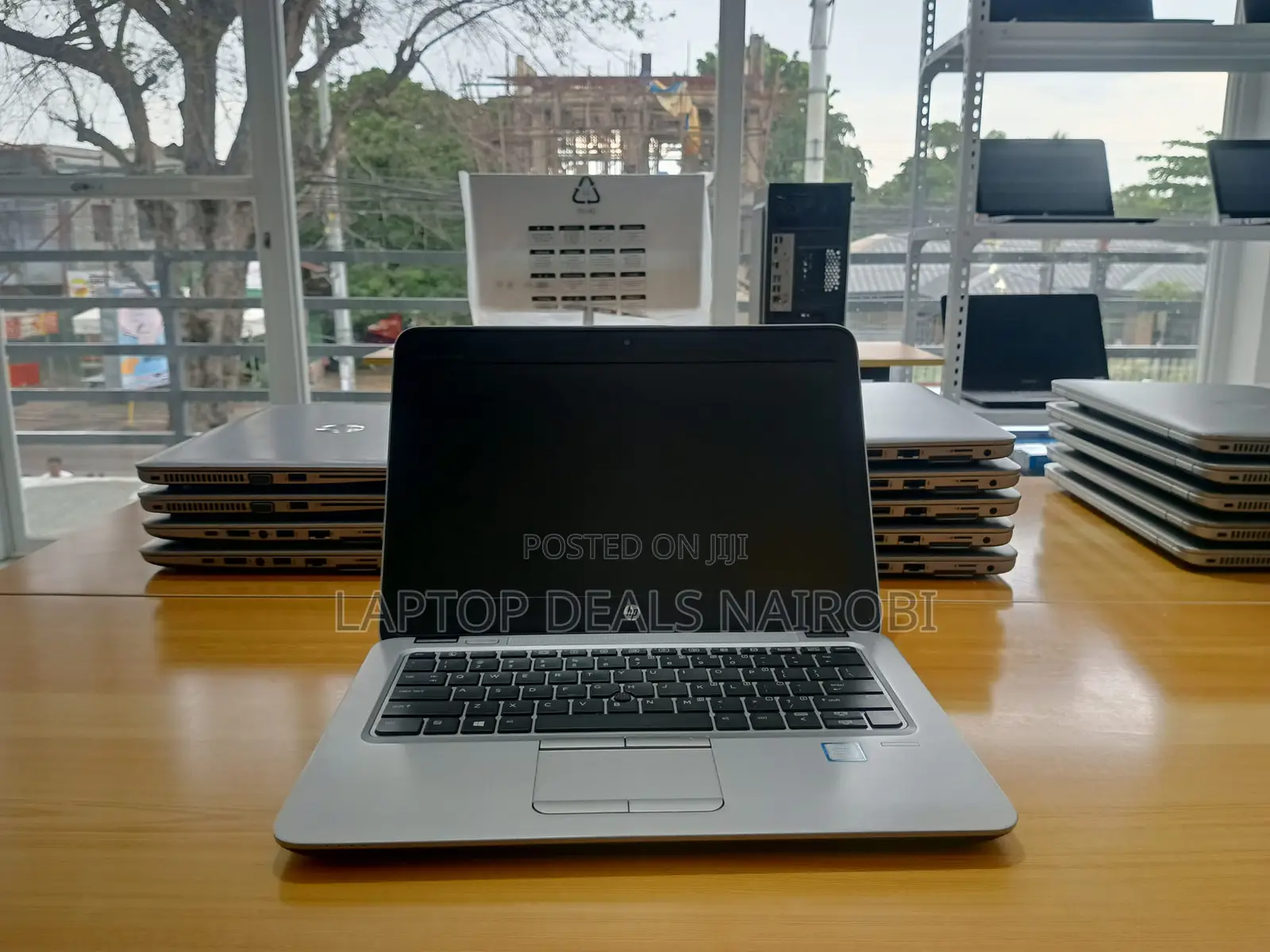 Laptop HP EliteBook 820 8GB Intel Core I5 SSD 256GB