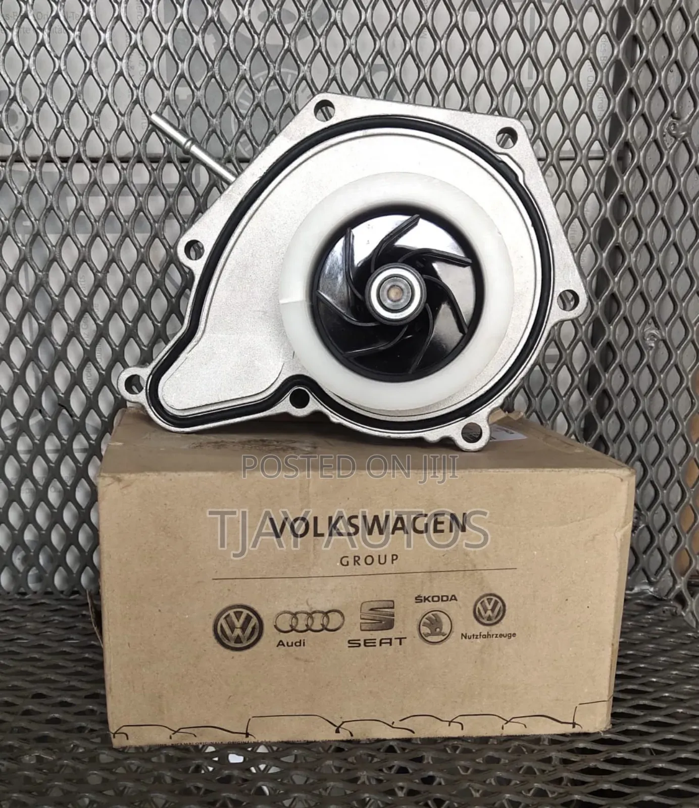 Engine Water Pump 06E121018F for VW and Audi 3.0L 3.2L