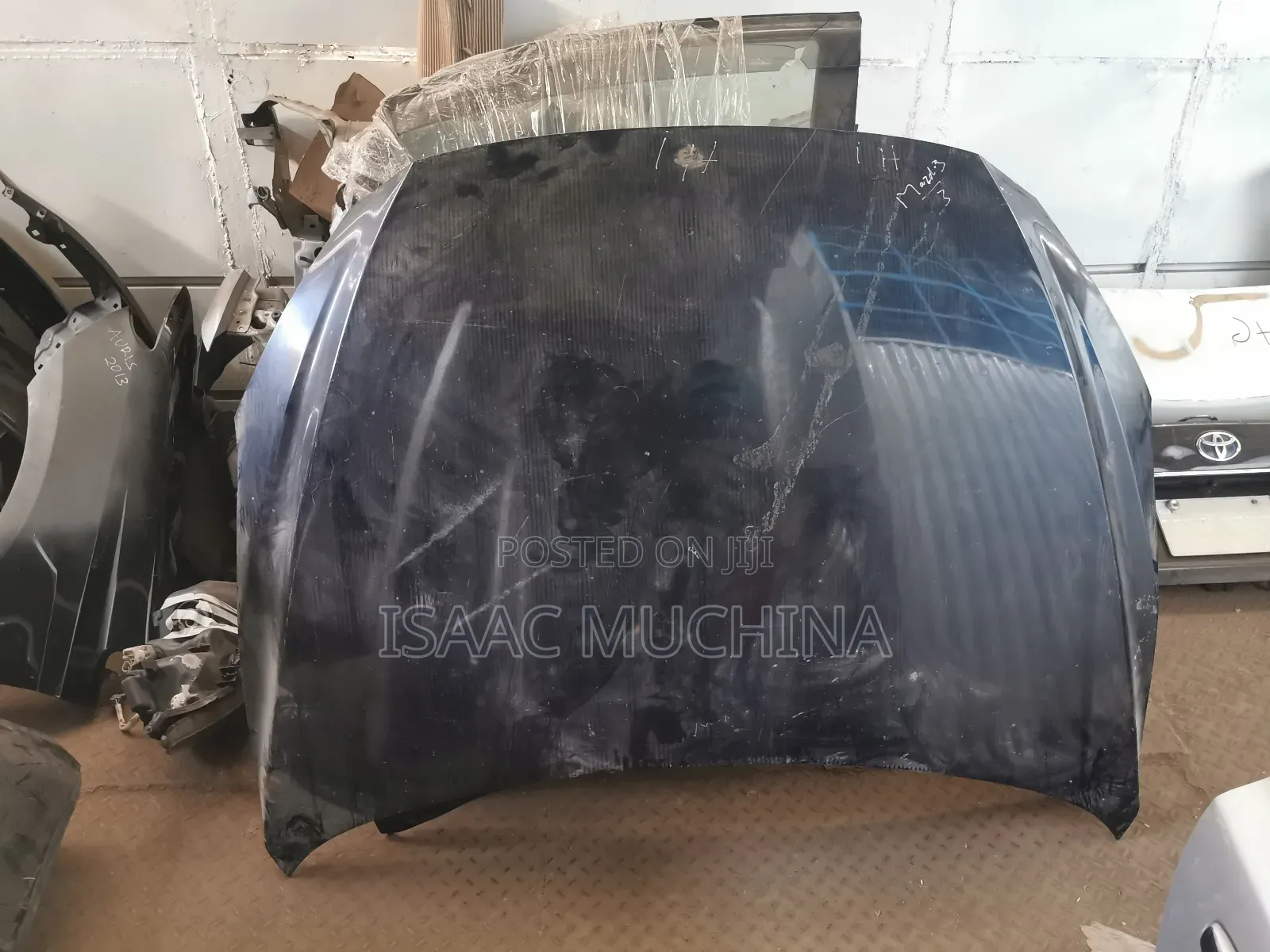 Axela 2014 Bonnet
