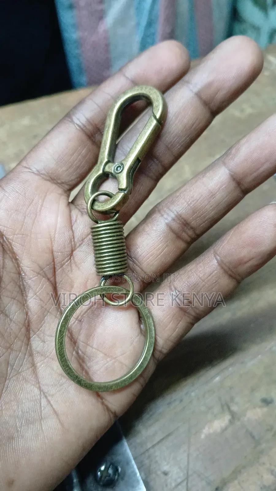 Mettalic Spring Key Holder