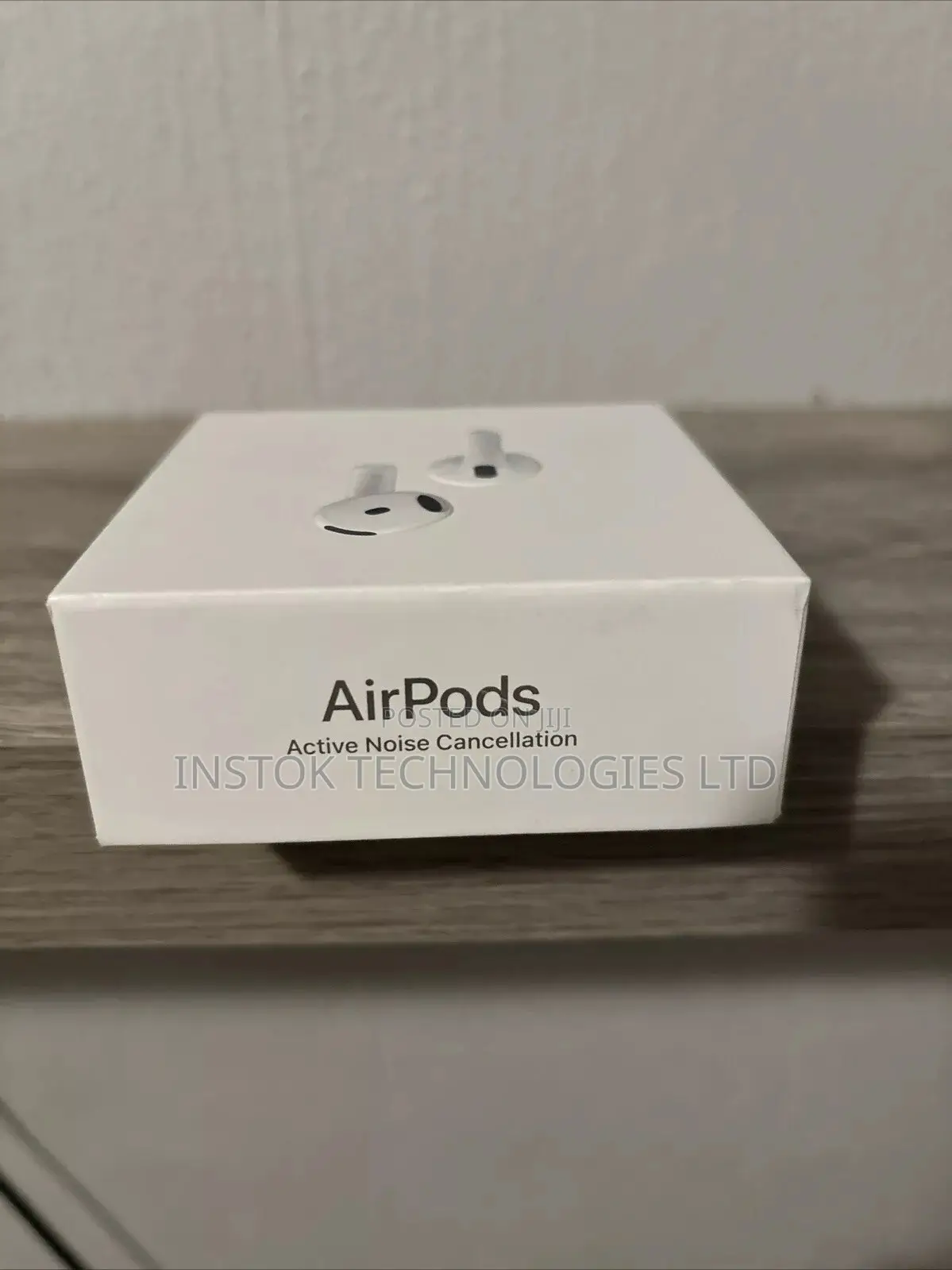 Apple Airpods 4 With Active Noise Cancellation
