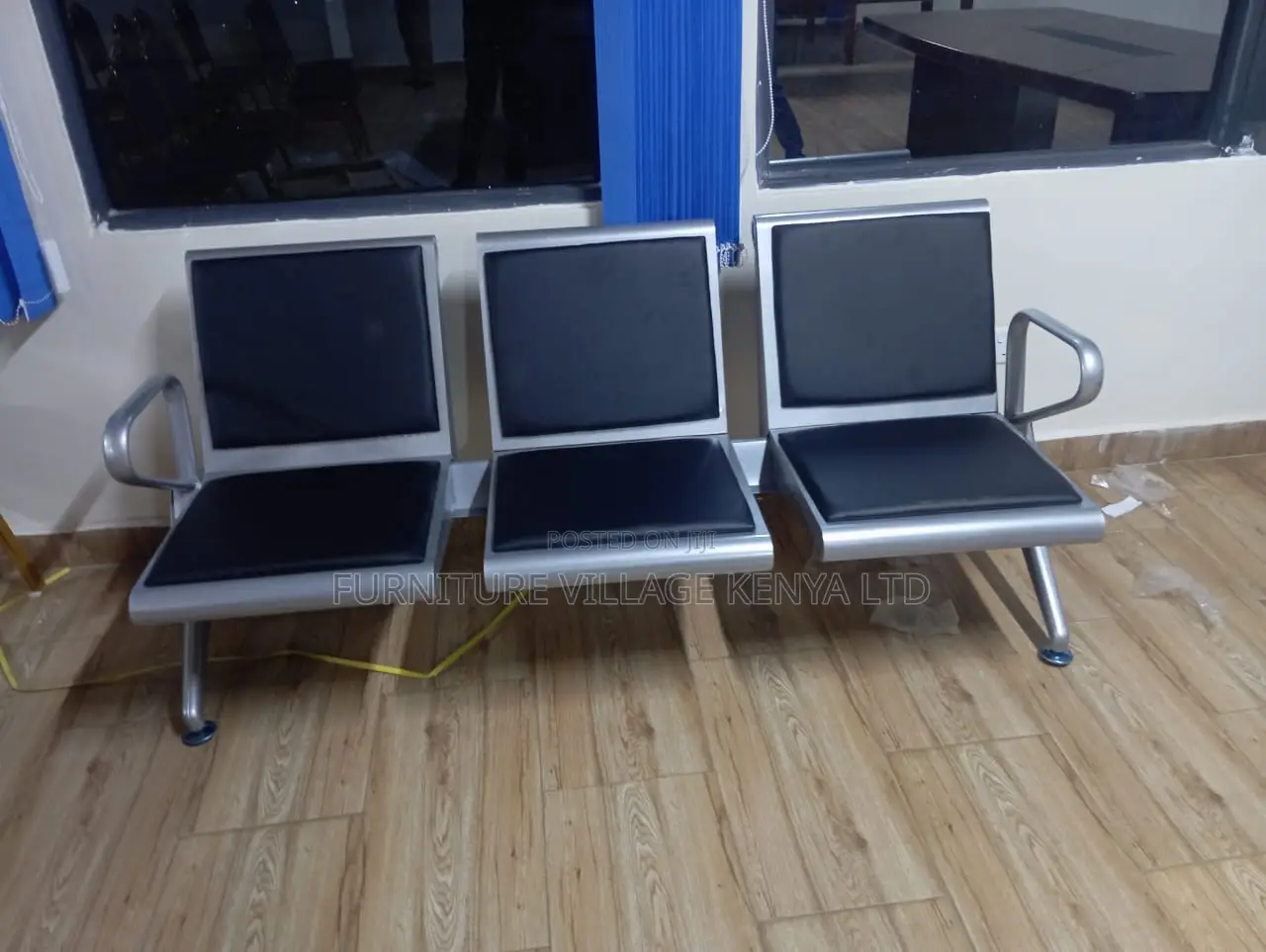 Office 3-Seater Reception Heavy-Duty Padded Bench in Black