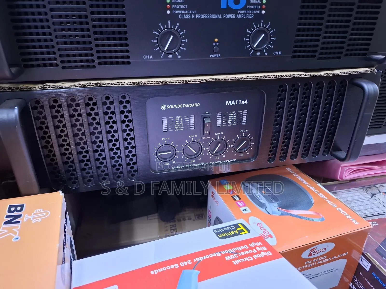 Soundstandard 4 Channels Power Amplifier