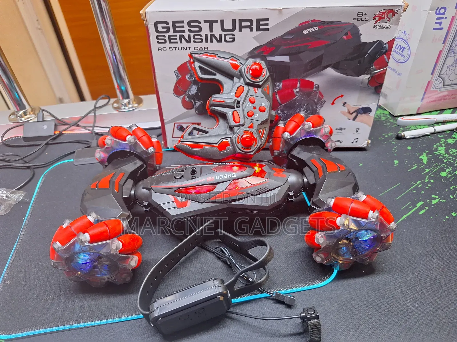 Gesture Sensing Big RC Stunt Car With Remote Gesture Watch