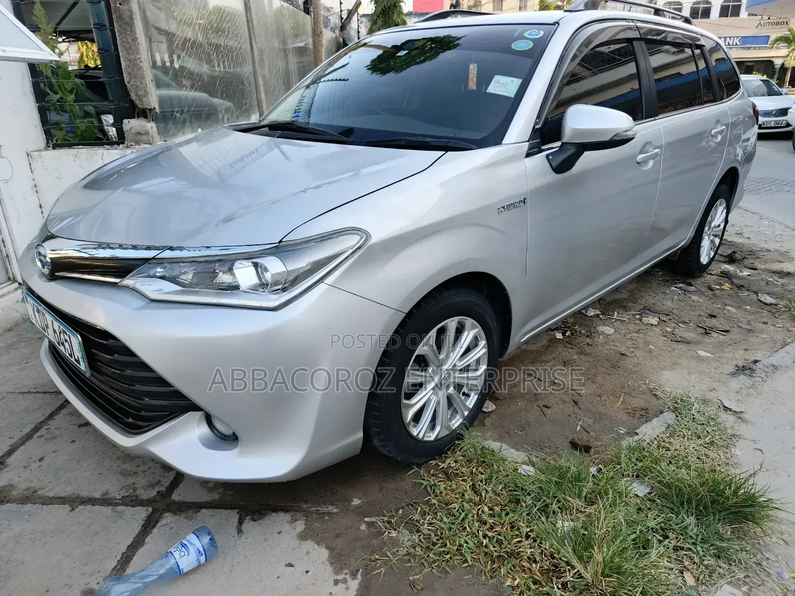 Toyota Corolla Fielder 2017 Silver