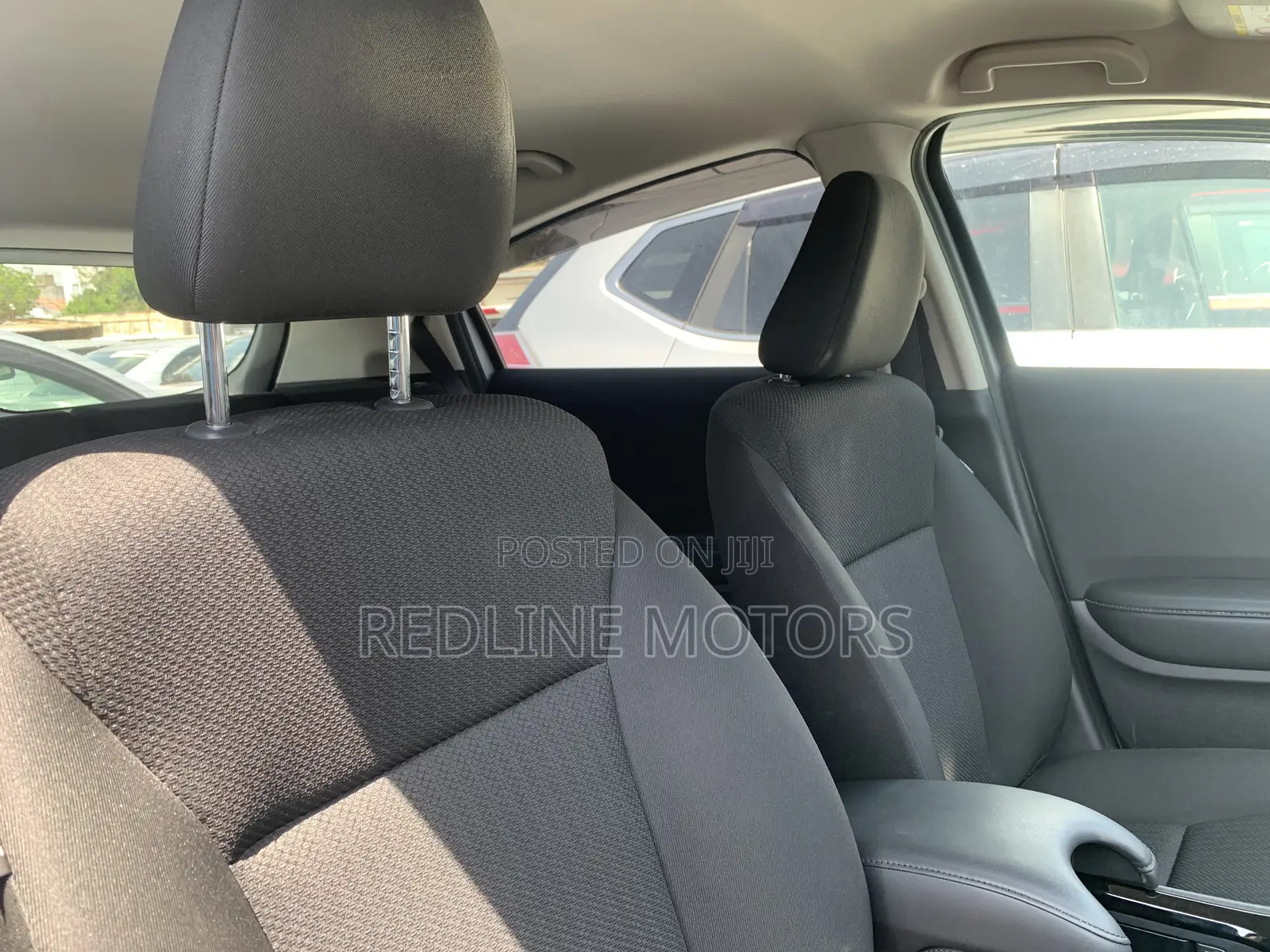 Honda Vezel 1.5 Hybrid 2WD 2017 Silver