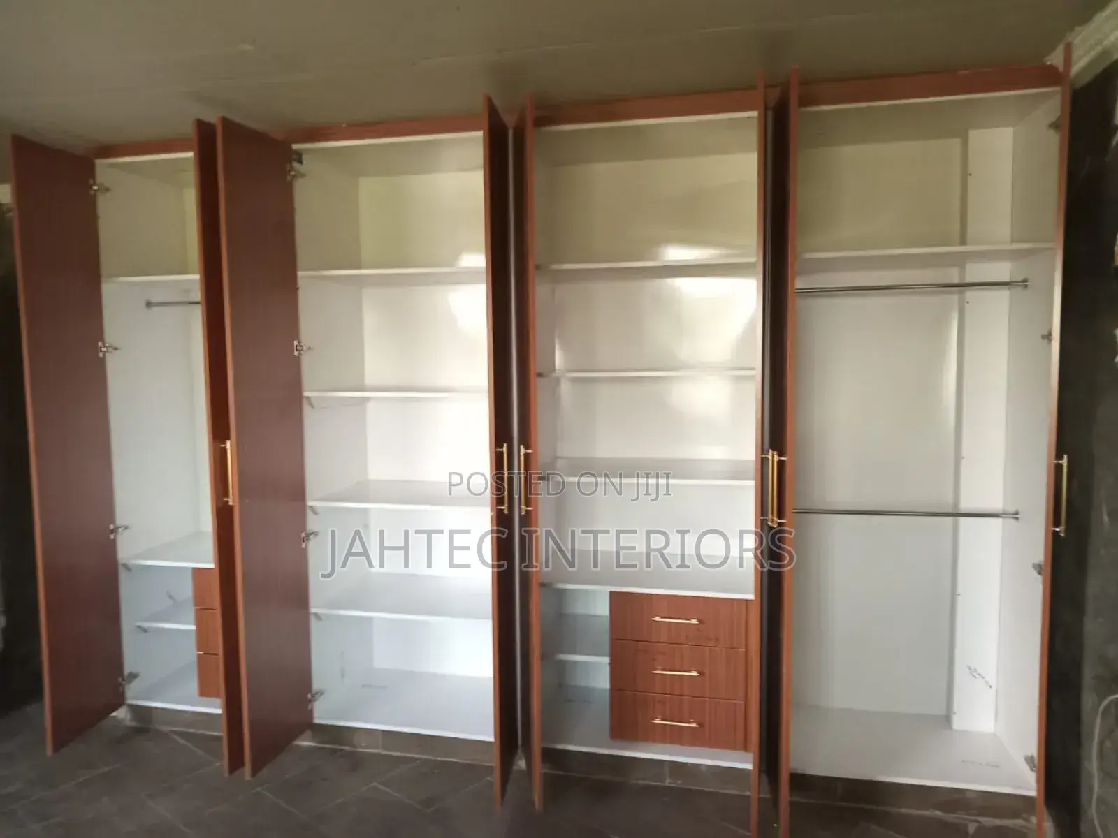 Wardrobes Feeting