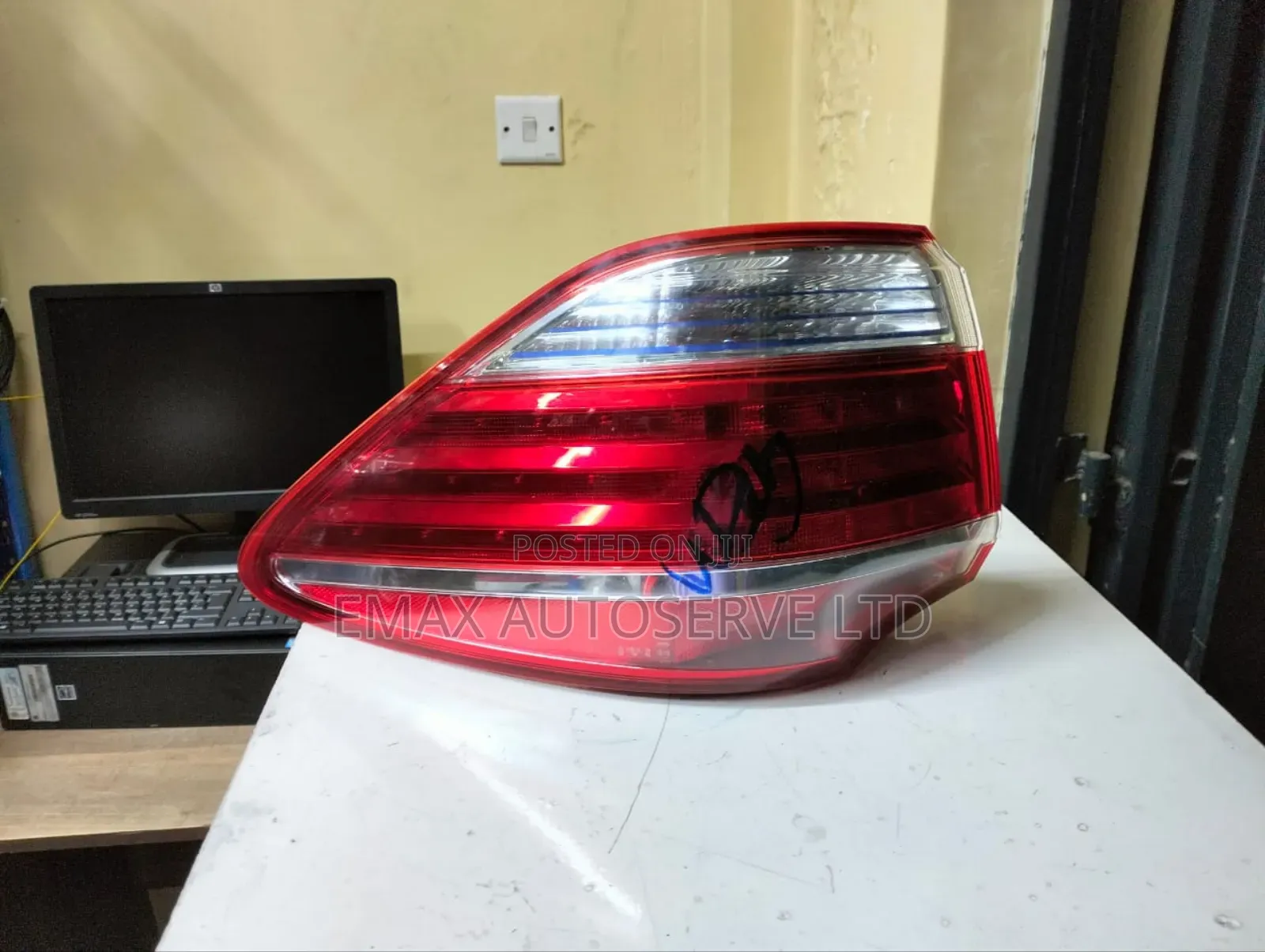 Taillight Toyota Crown 2014 Bluish Left Side