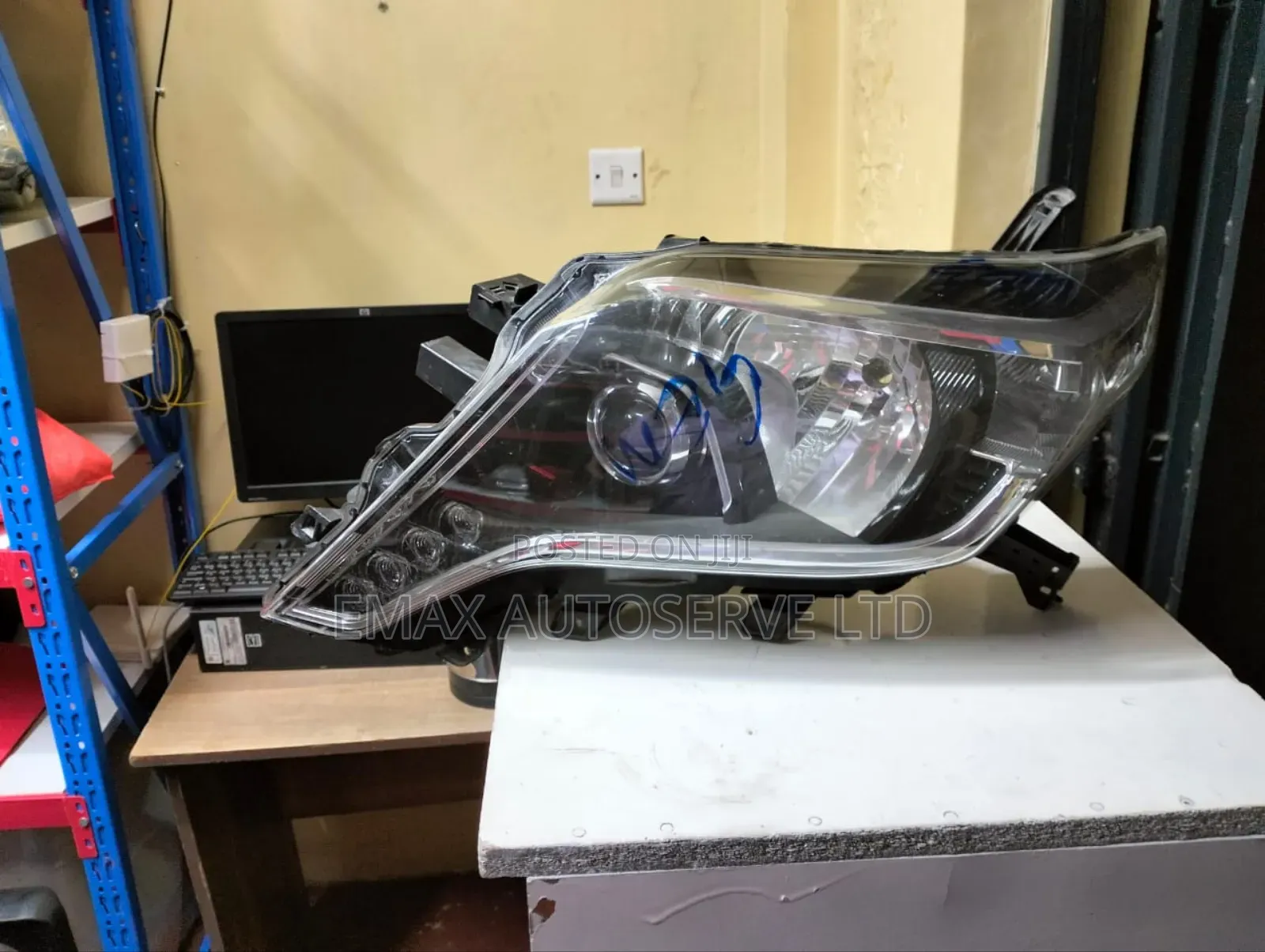 Headlight Prado 160 Xenon Teardrop (Not Original) RHS
