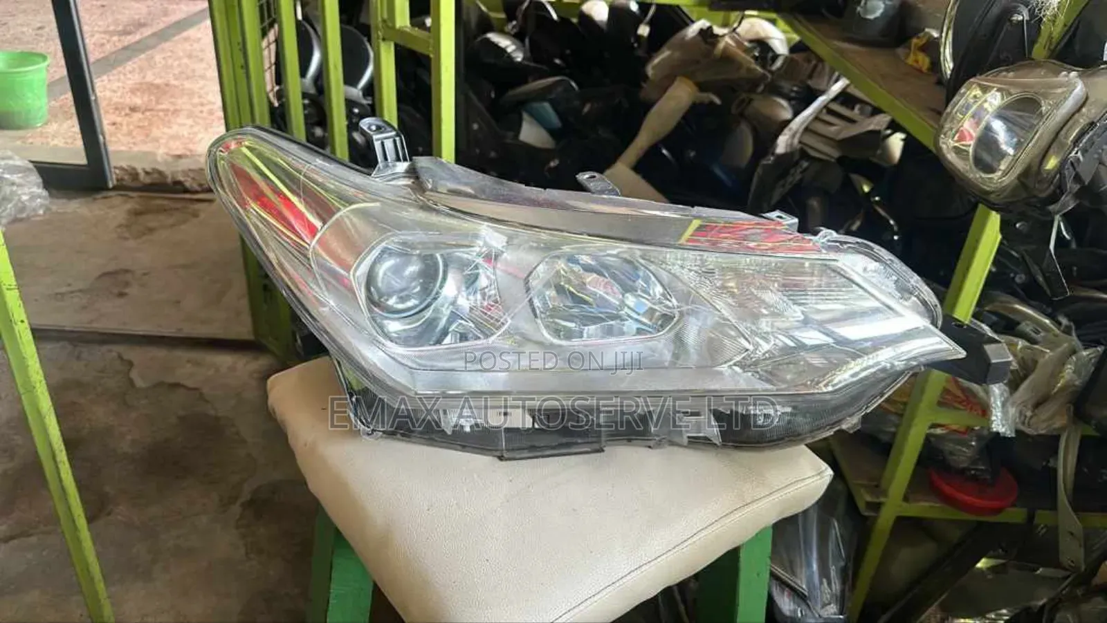 Headlight Fielder 165 Xenon 2015