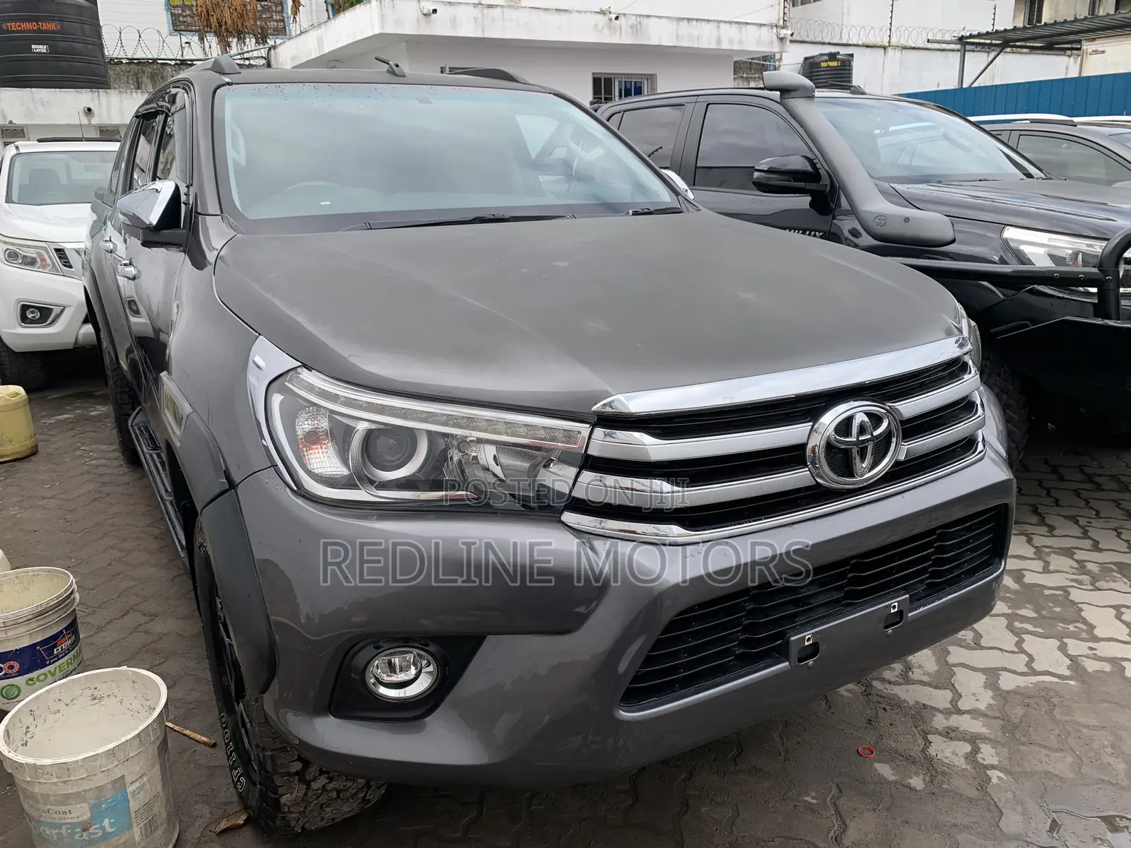 Toyota Hilux SR5 4x4 2017 Gray
